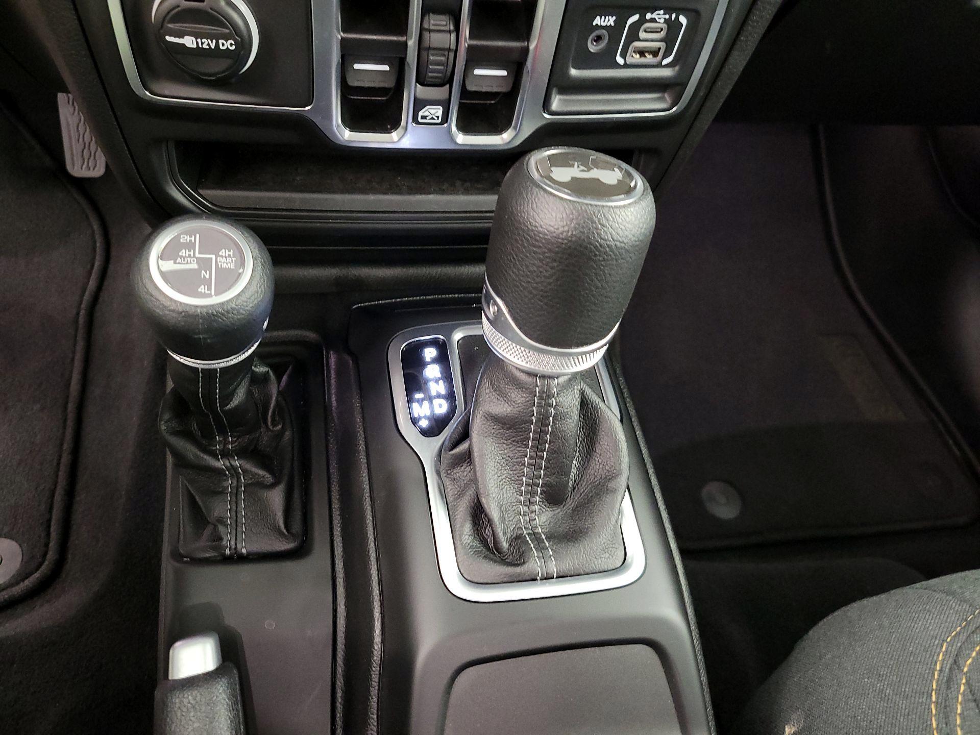 Thumbnail: 2025 Jeep Wrangler - 17