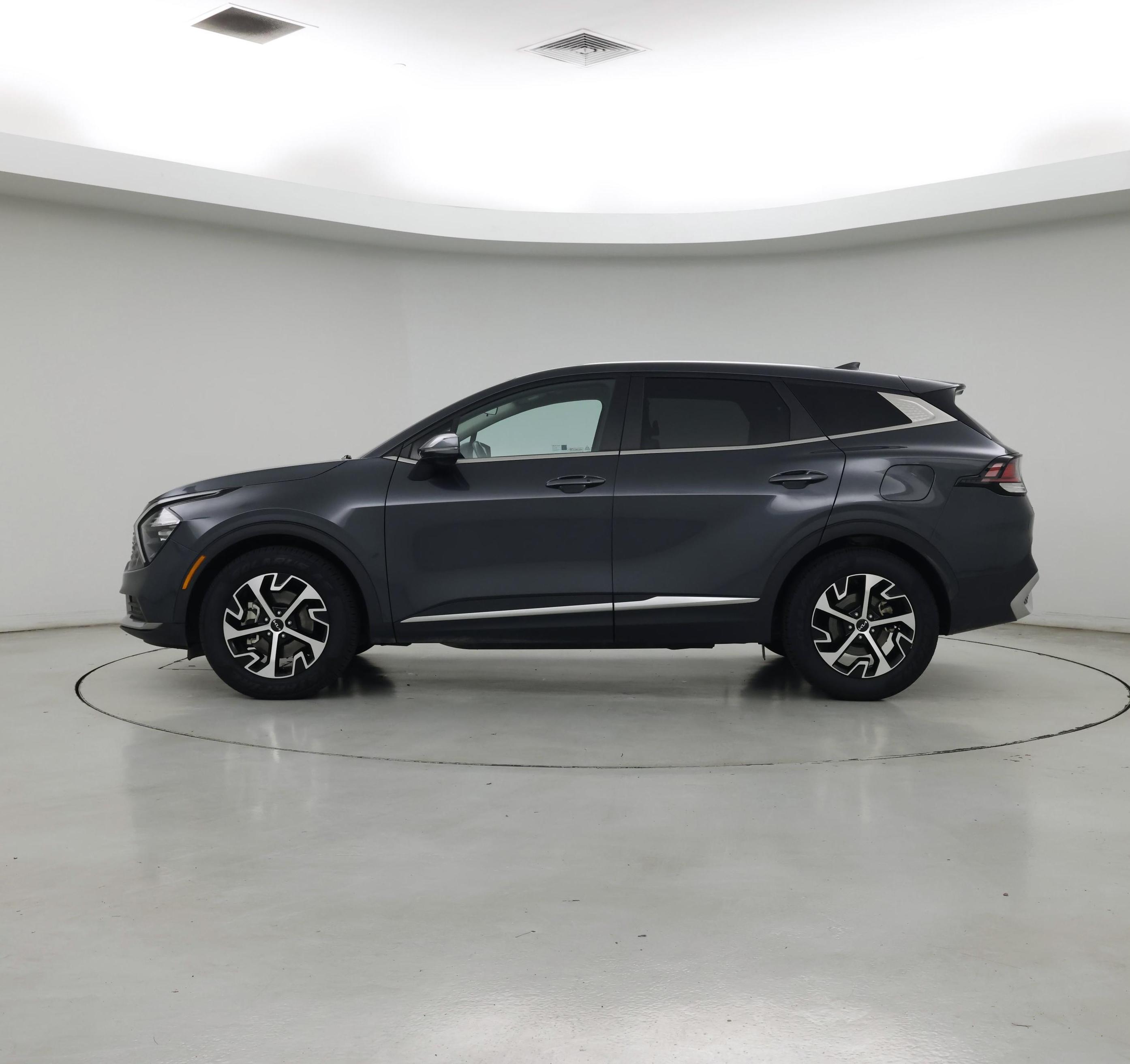 Thumbnail: 2023 Kia Sportage - 3