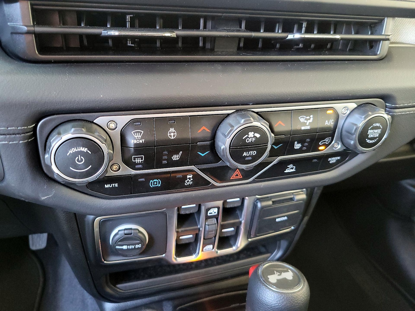 2025 Jeep Wrangler 4xe Sahara 4XE - Photo 17