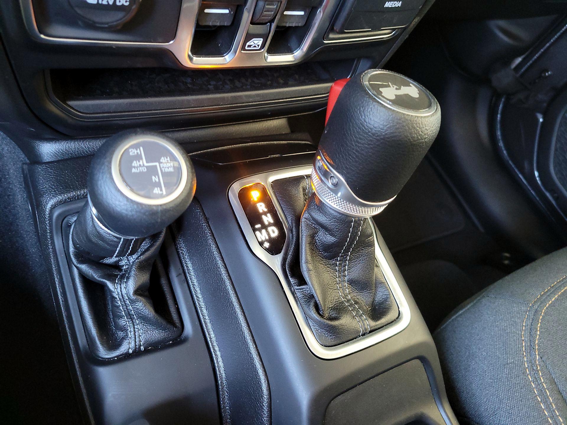 Thumbnail: 2025 Jeep Wrangler - 17