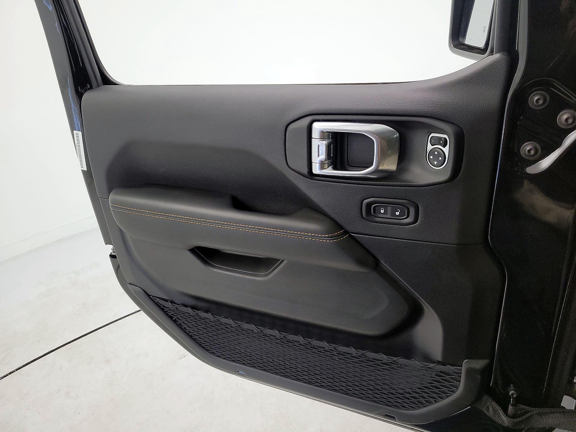 Thumbnail: 2025 Jeep Wrangler - 12