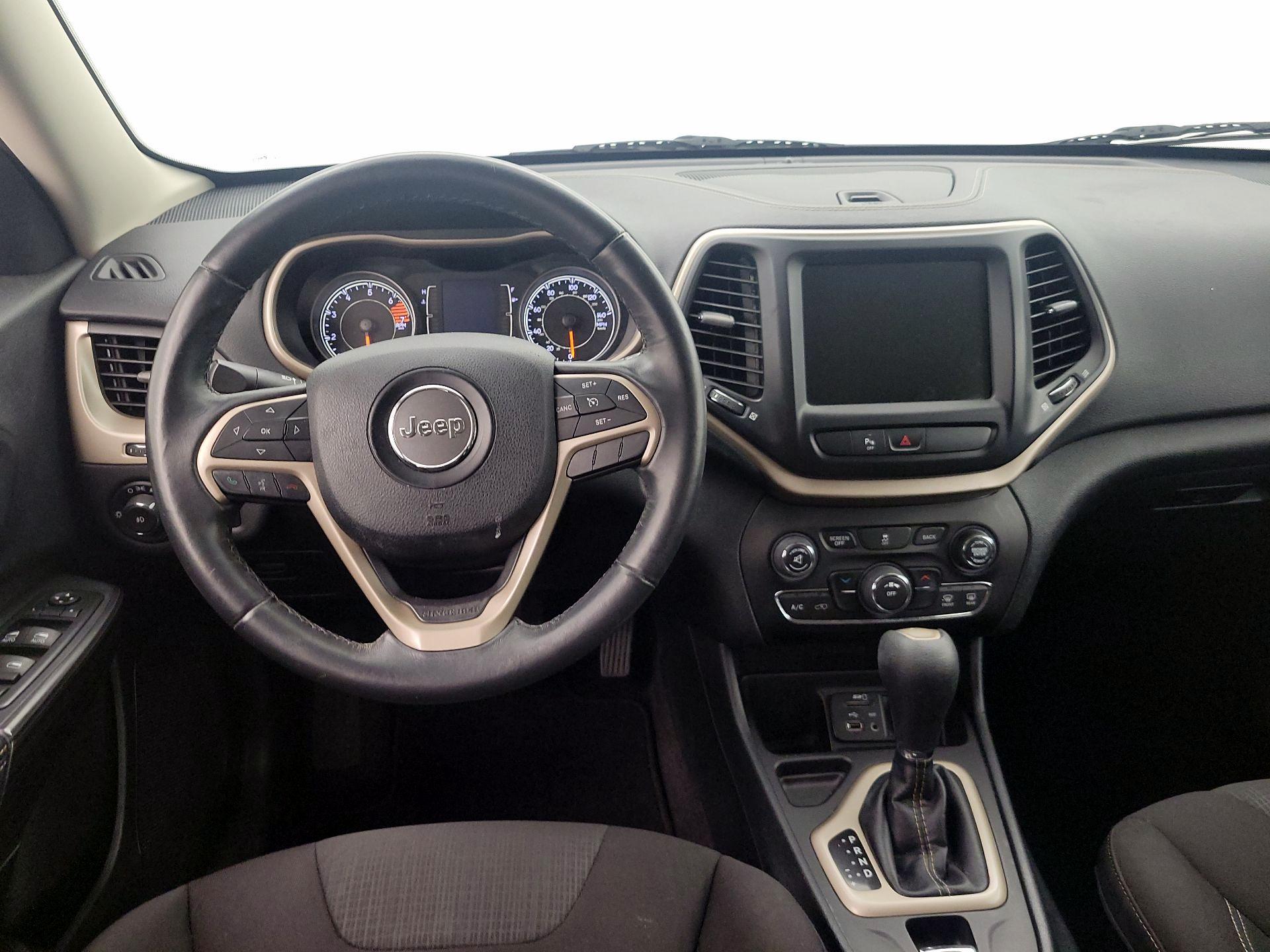 Thumbnail: 2016 Jeep Cherokee - 10