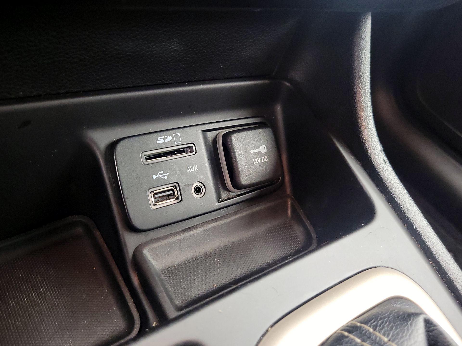 Thumbnail: 2016 Jeep Cherokee - 18