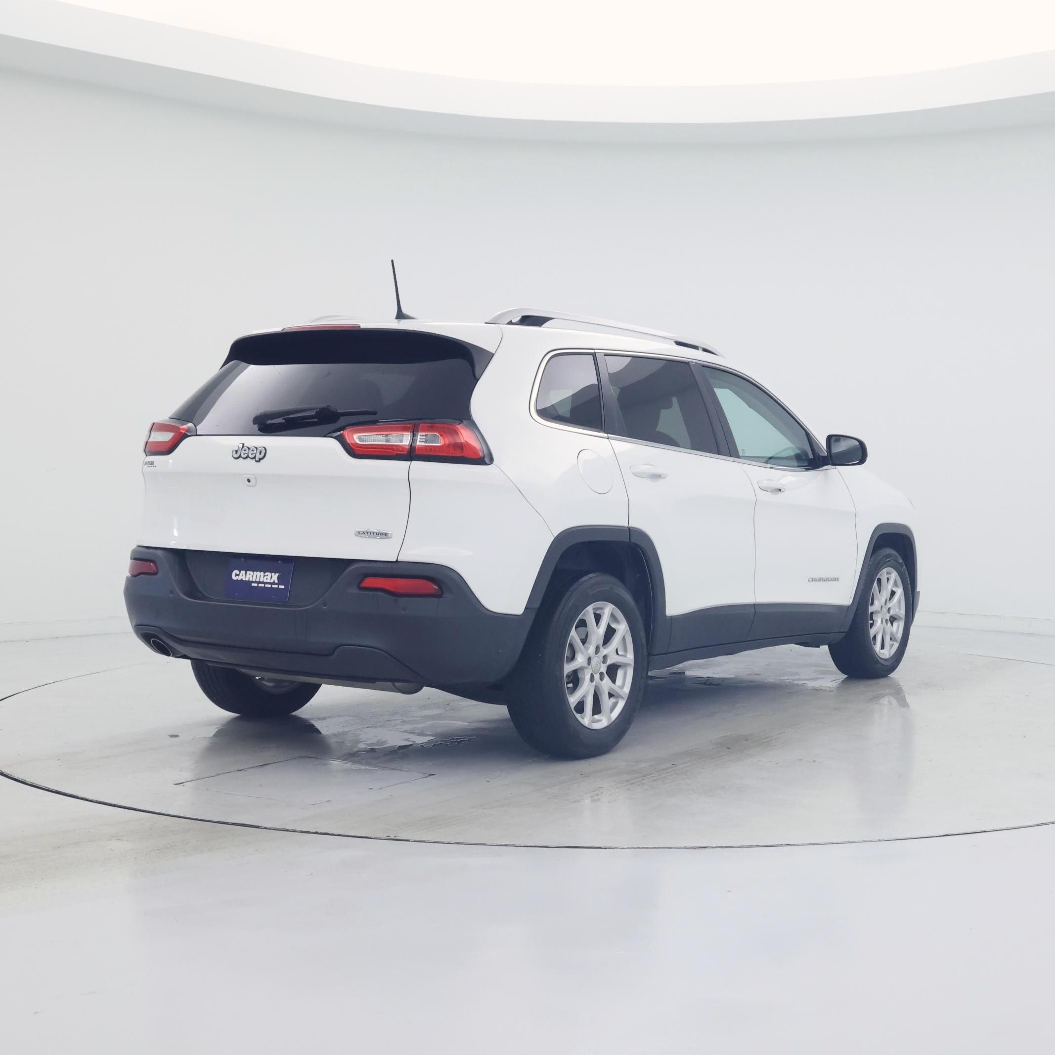 Thumbnail: 2016 Jeep Cherokee - 8