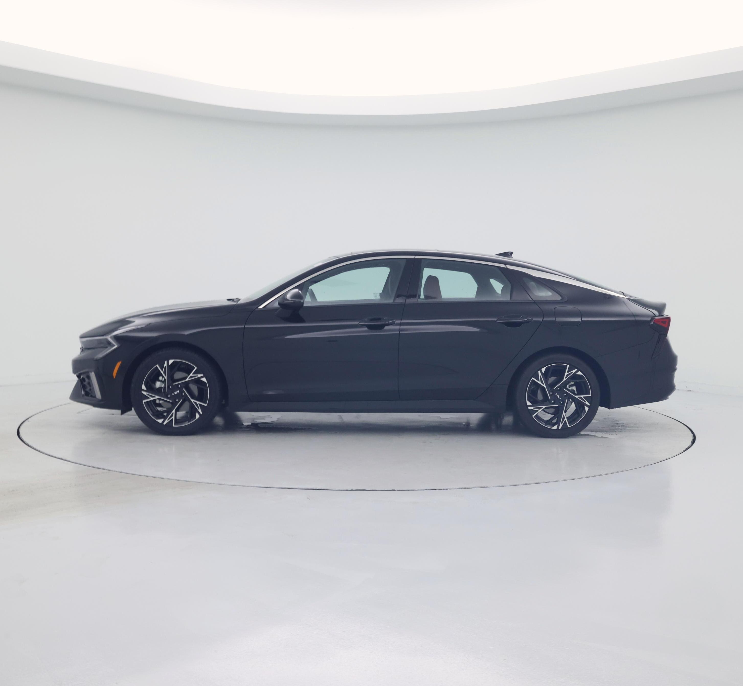 Thumbnail: 2025 Kia K5 - 3