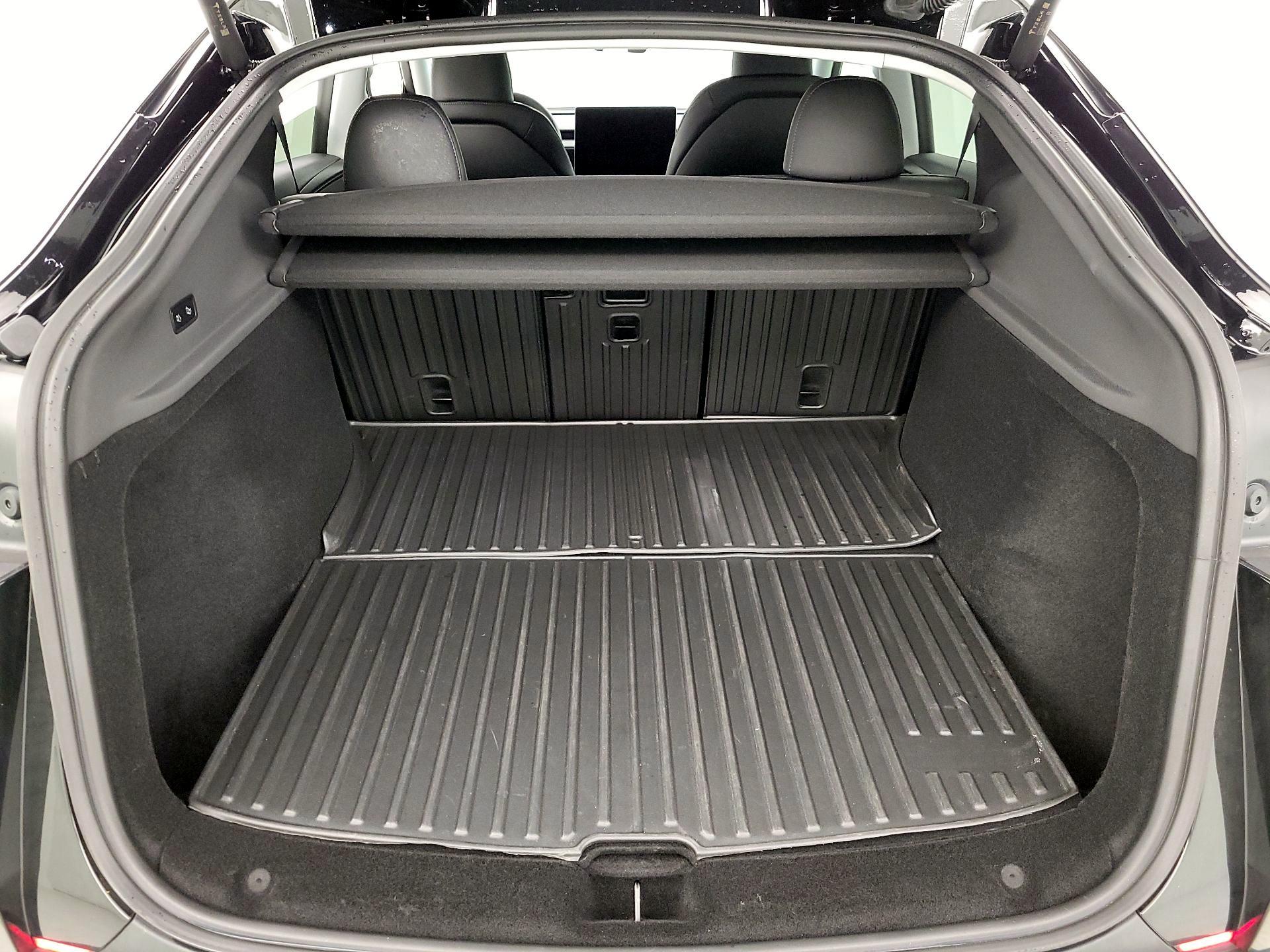 Thumbnail: 2026 Tesla Model Y - 20