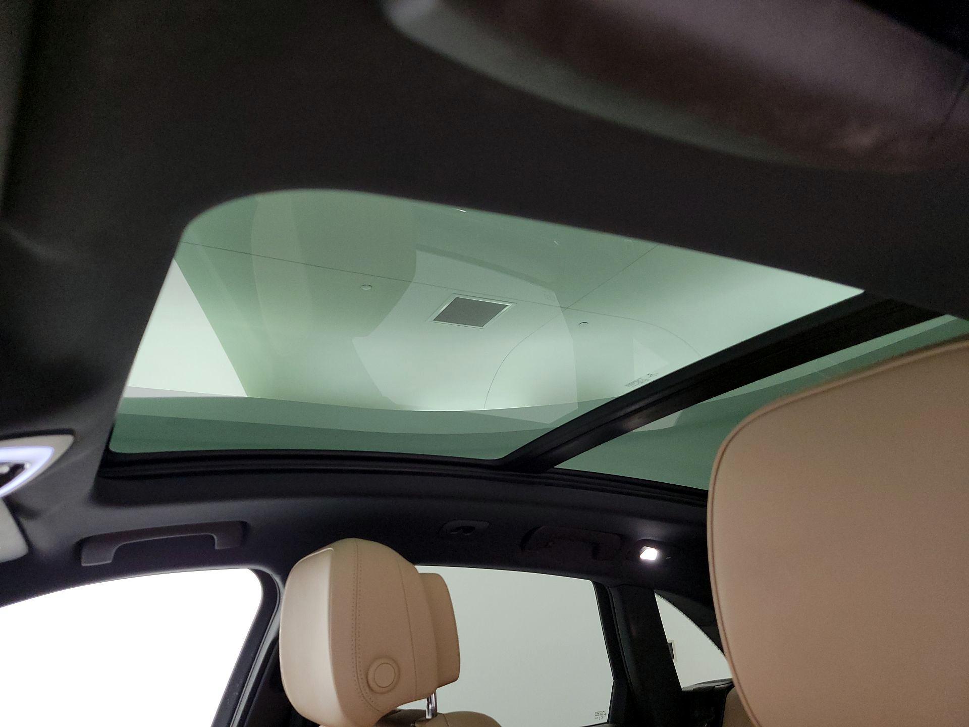 Thumbnail: 2019 Porsche Macan - 20