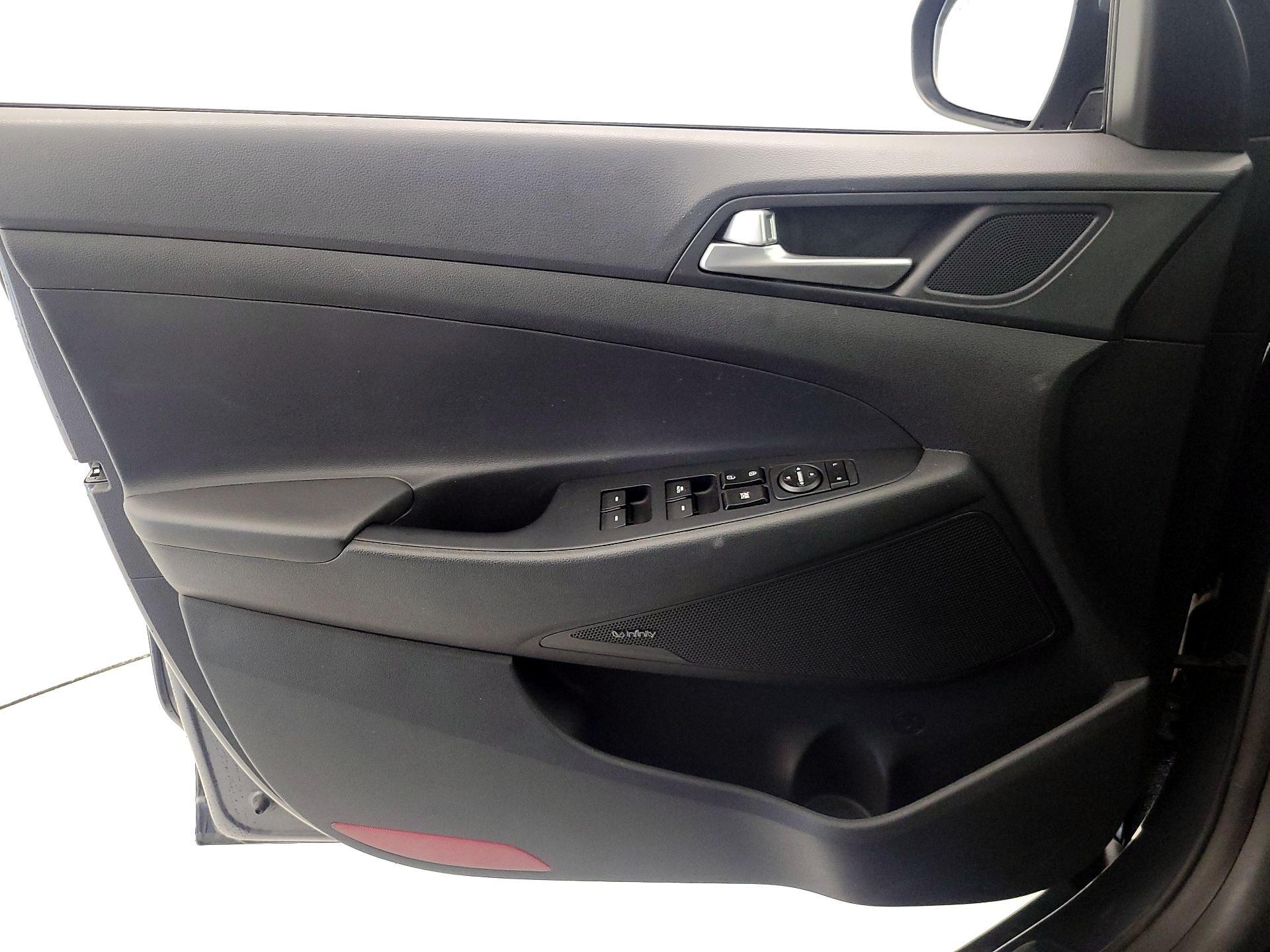Thumbnail: 2019 Hyundai Tucson - 12