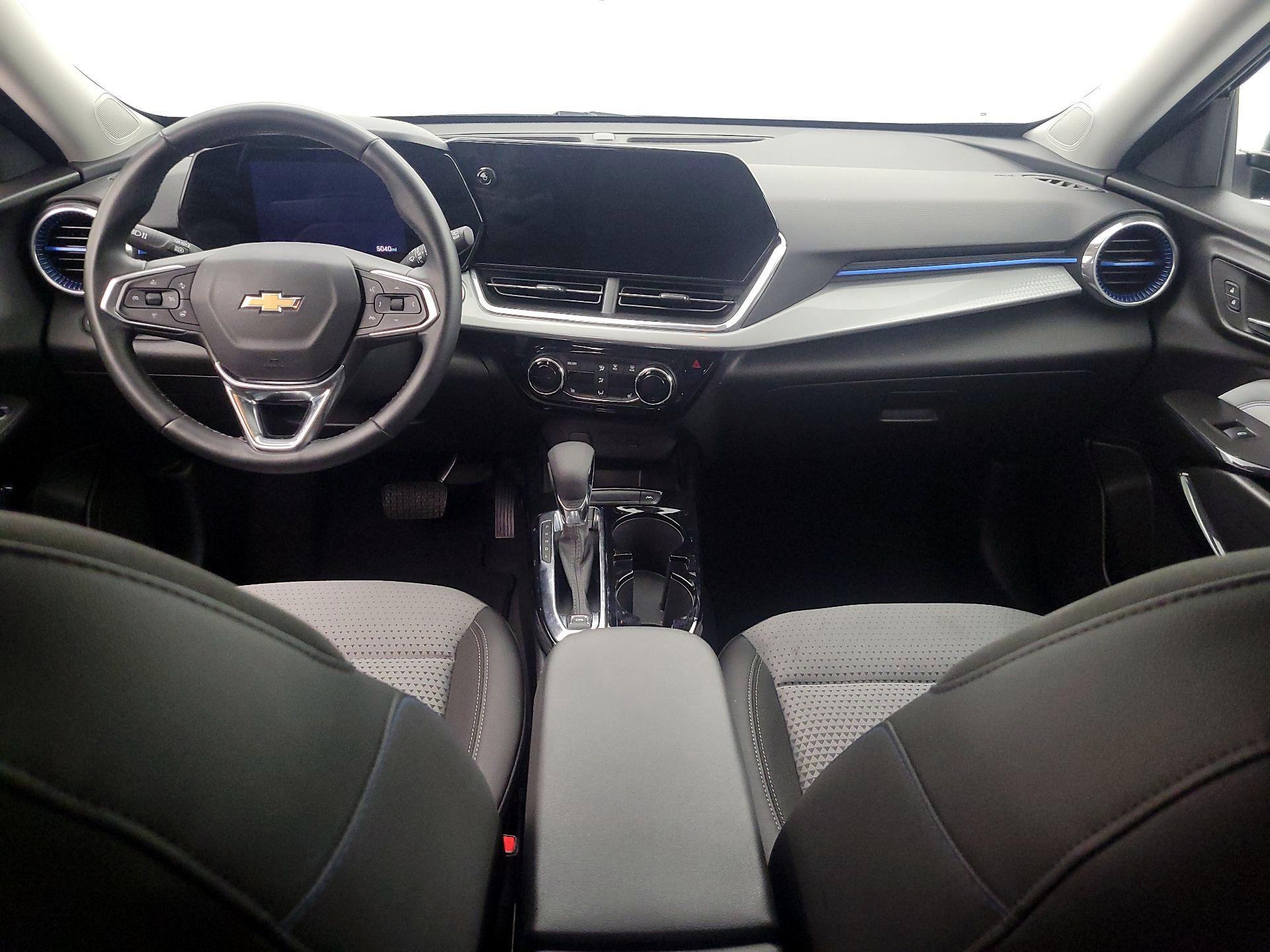 Thumbnail: 2025 Chevrolet Trax - 9