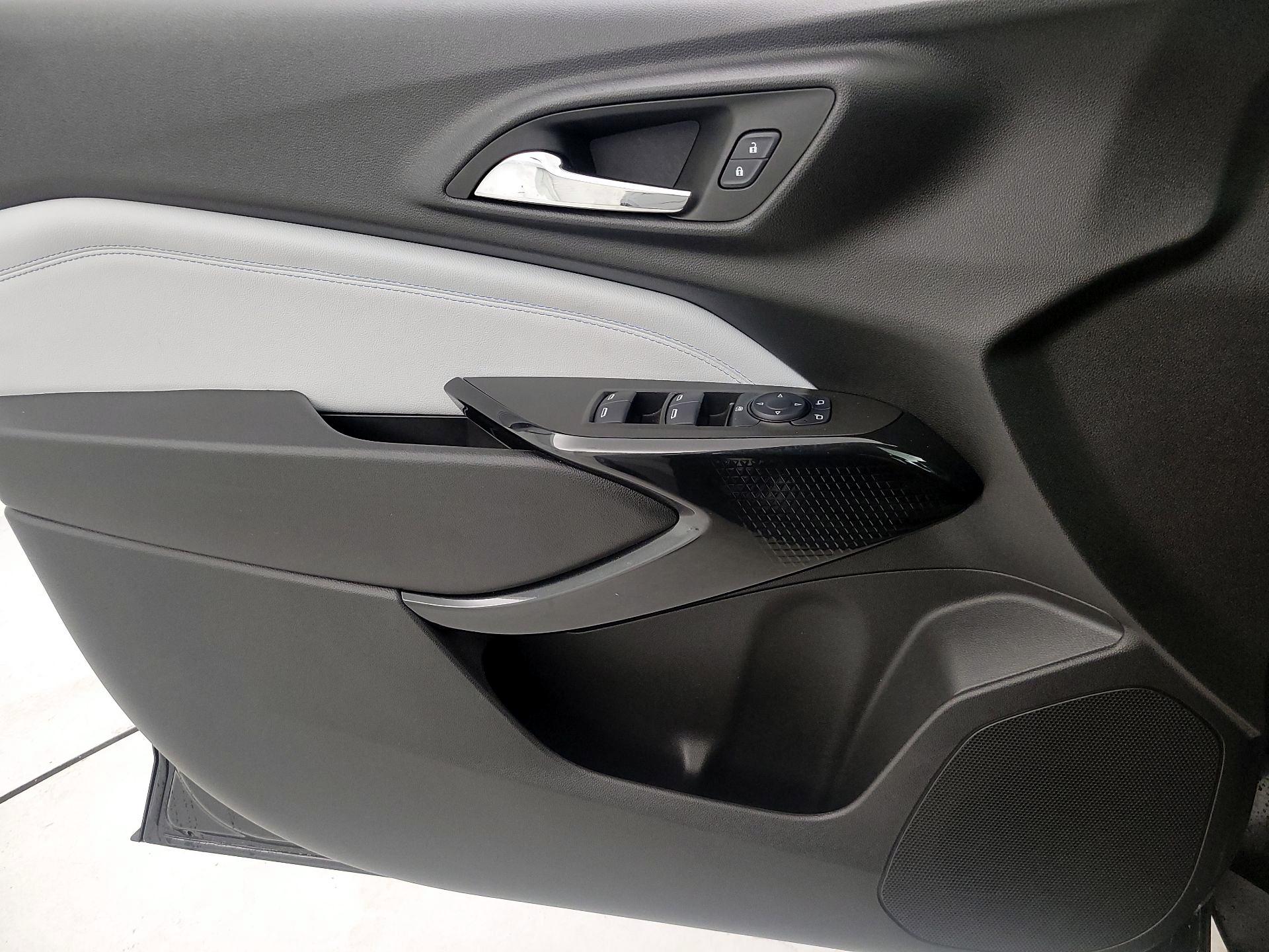 Thumbnail: 2025 Chevrolet Trax - 12