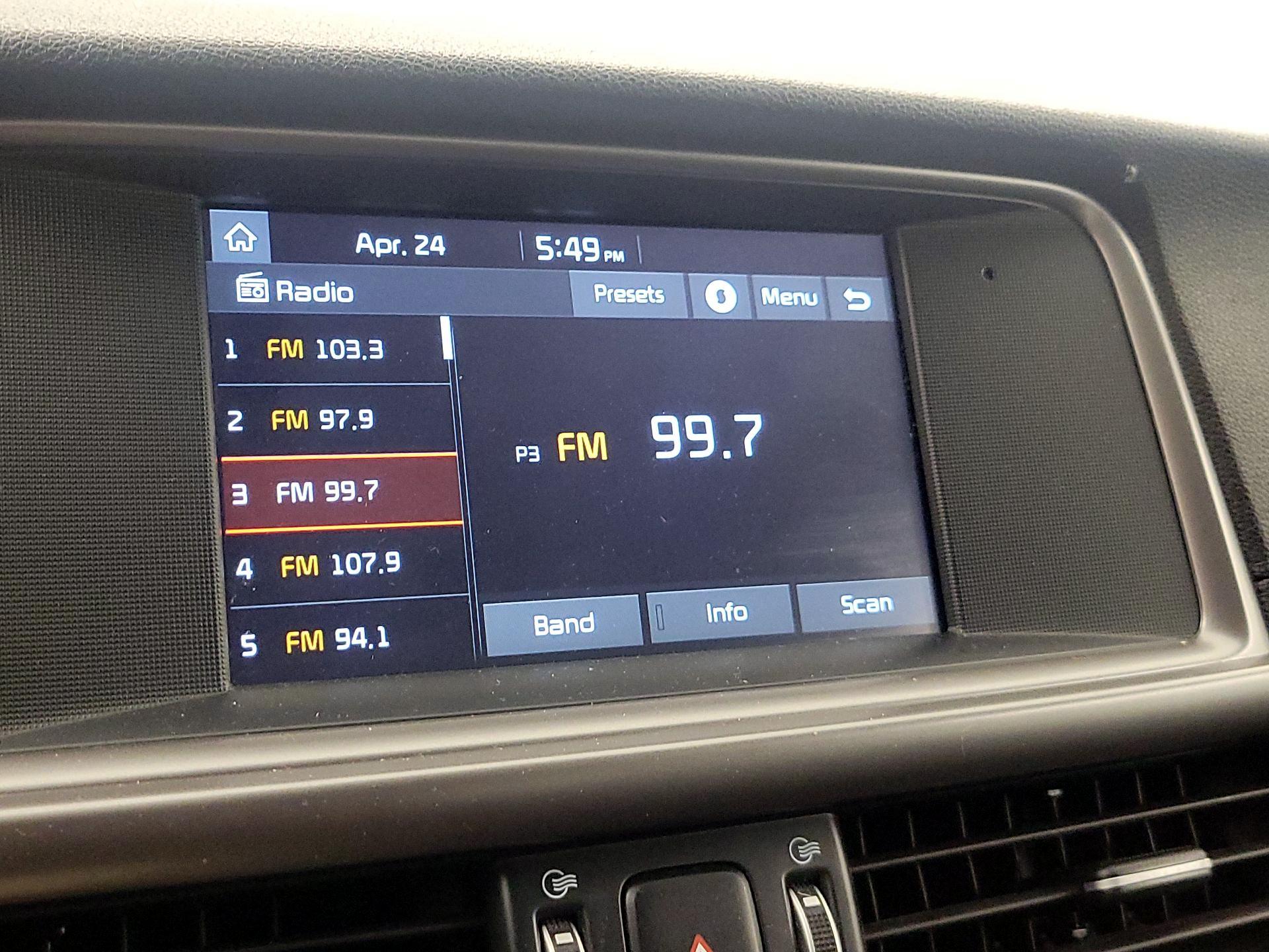 Thumbnail: 2018 Kia Optima - 15