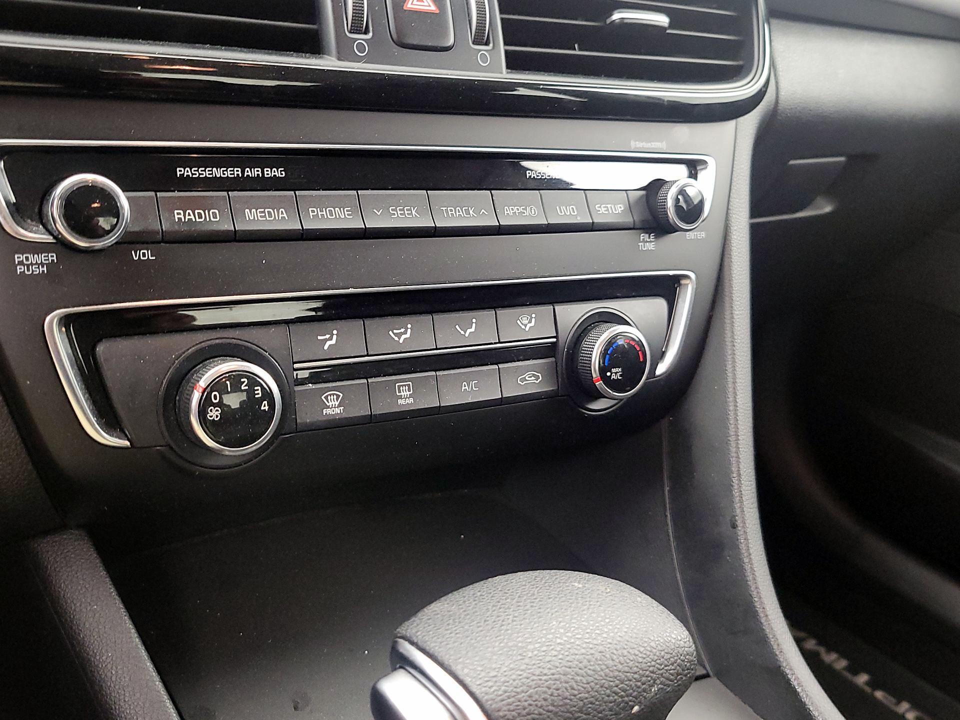 Thumbnail: 2018 Kia Optima - 16