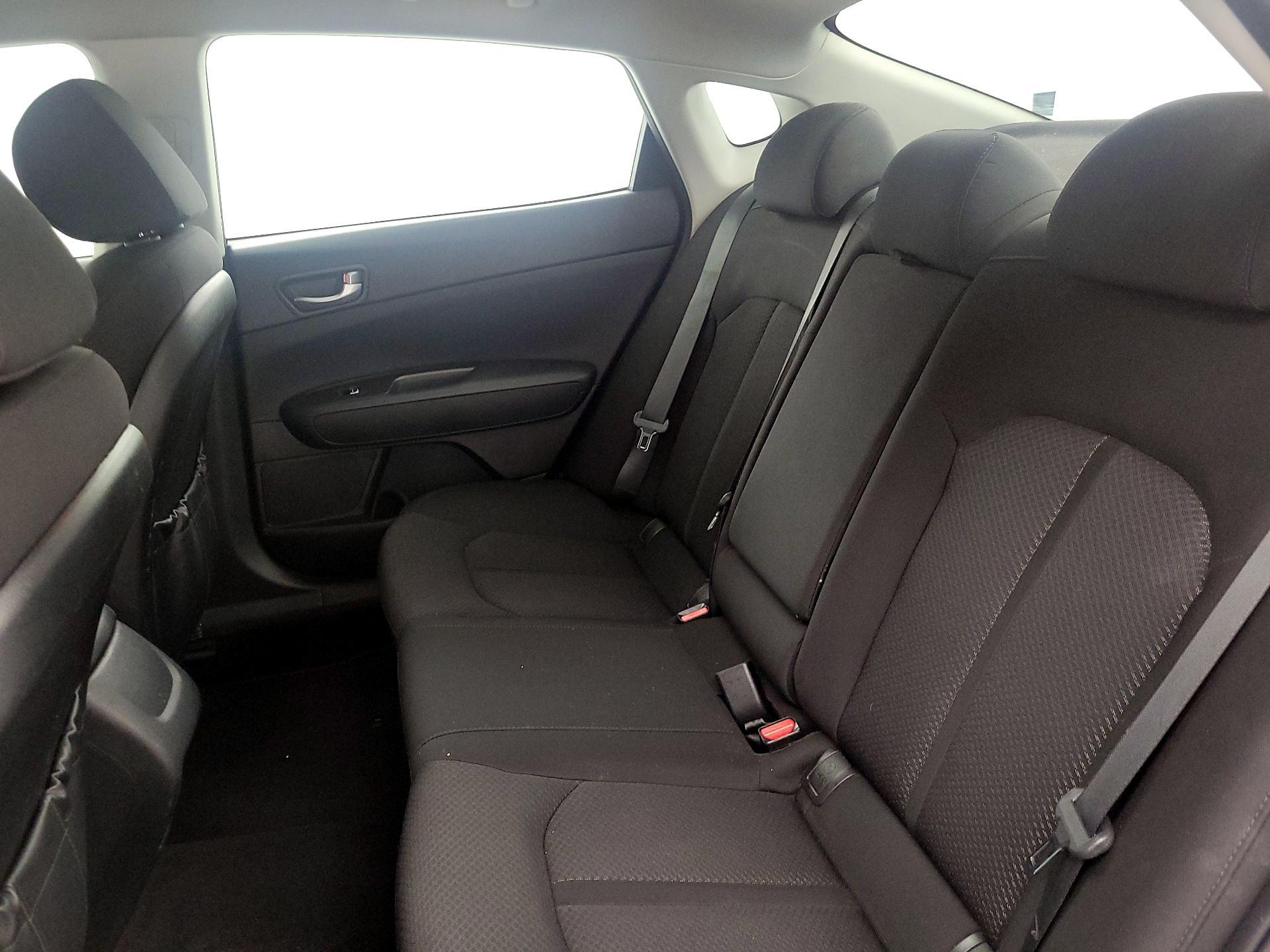 Thumbnail: 2018 Kia Optima - 19