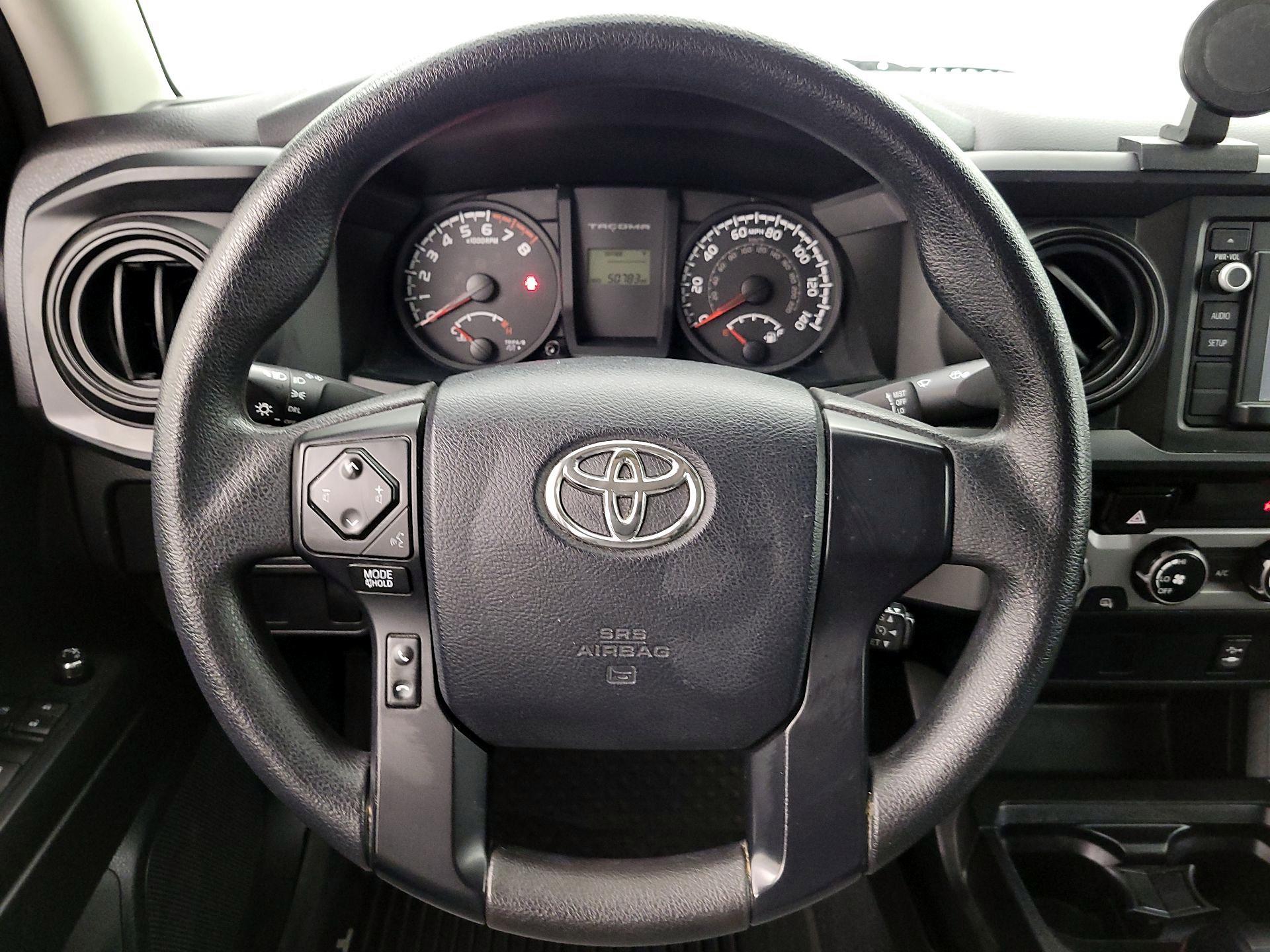 Thumbnail: 2016 Toyota Tacoma - 10