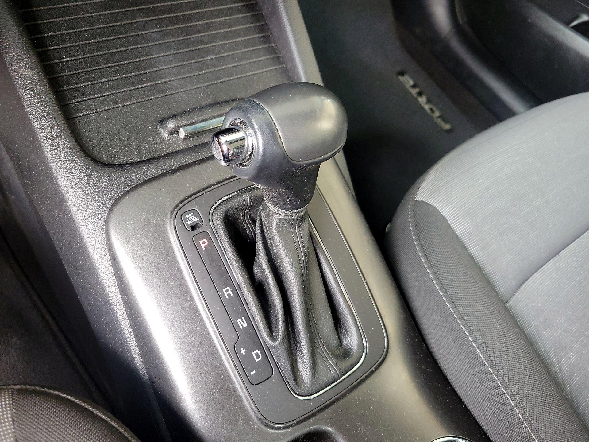 Thumbnail: 2014 Kia Forte - 17