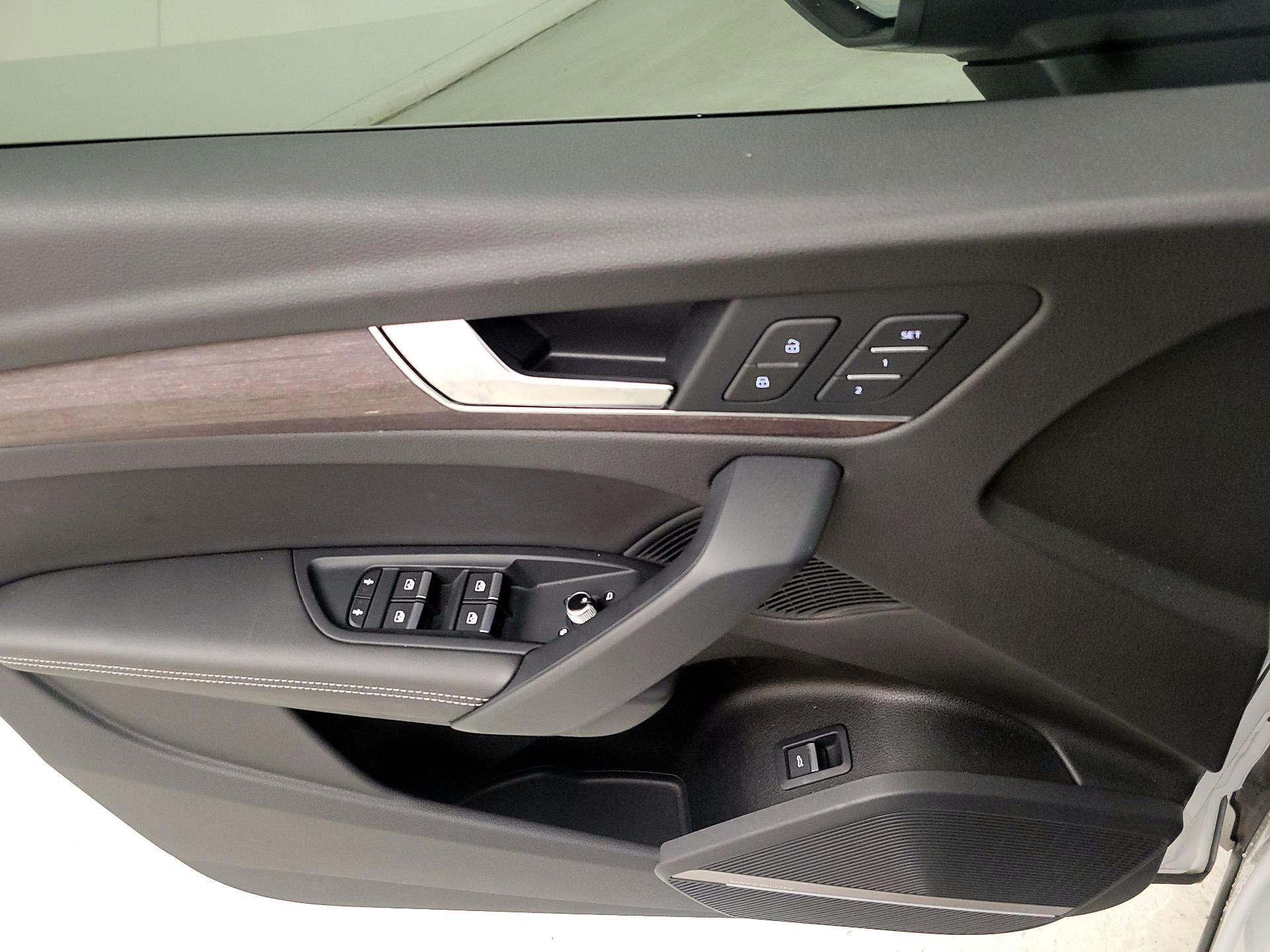 Thumbnail: 2021 Audi Q5 - 12