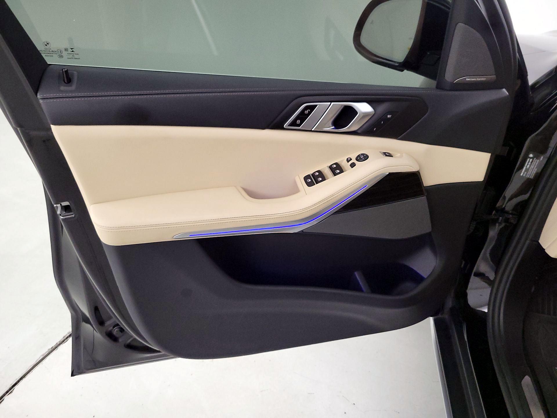 Thumbnail: 2021 BMW X5 - 12