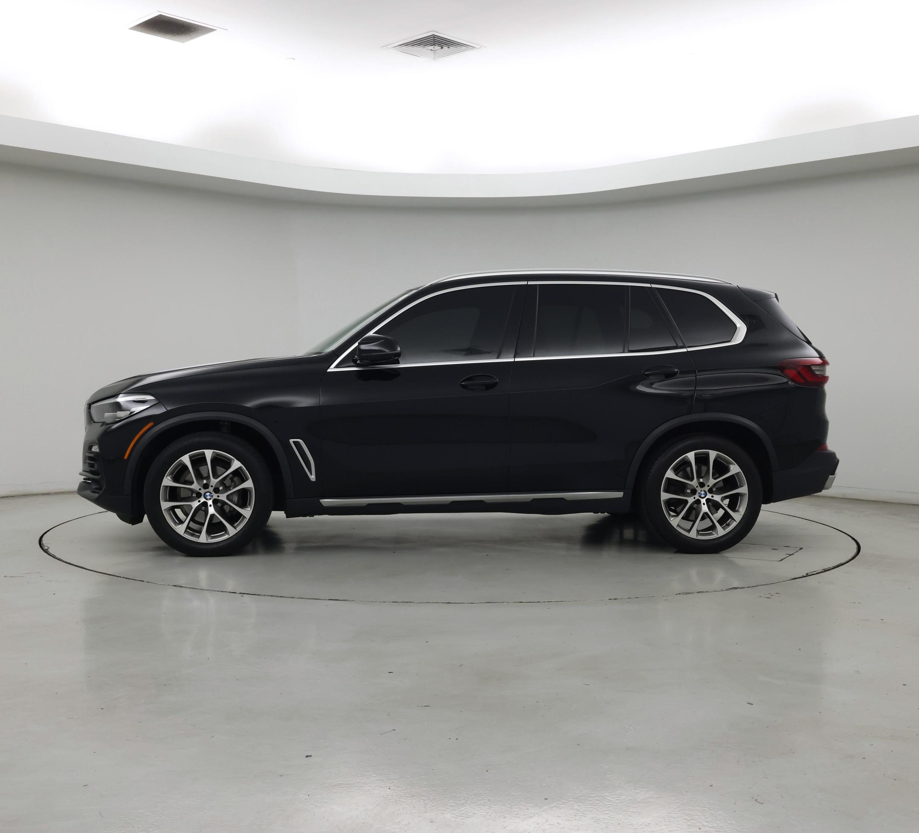 Thumbnail: 2021 BMW X5 - 3