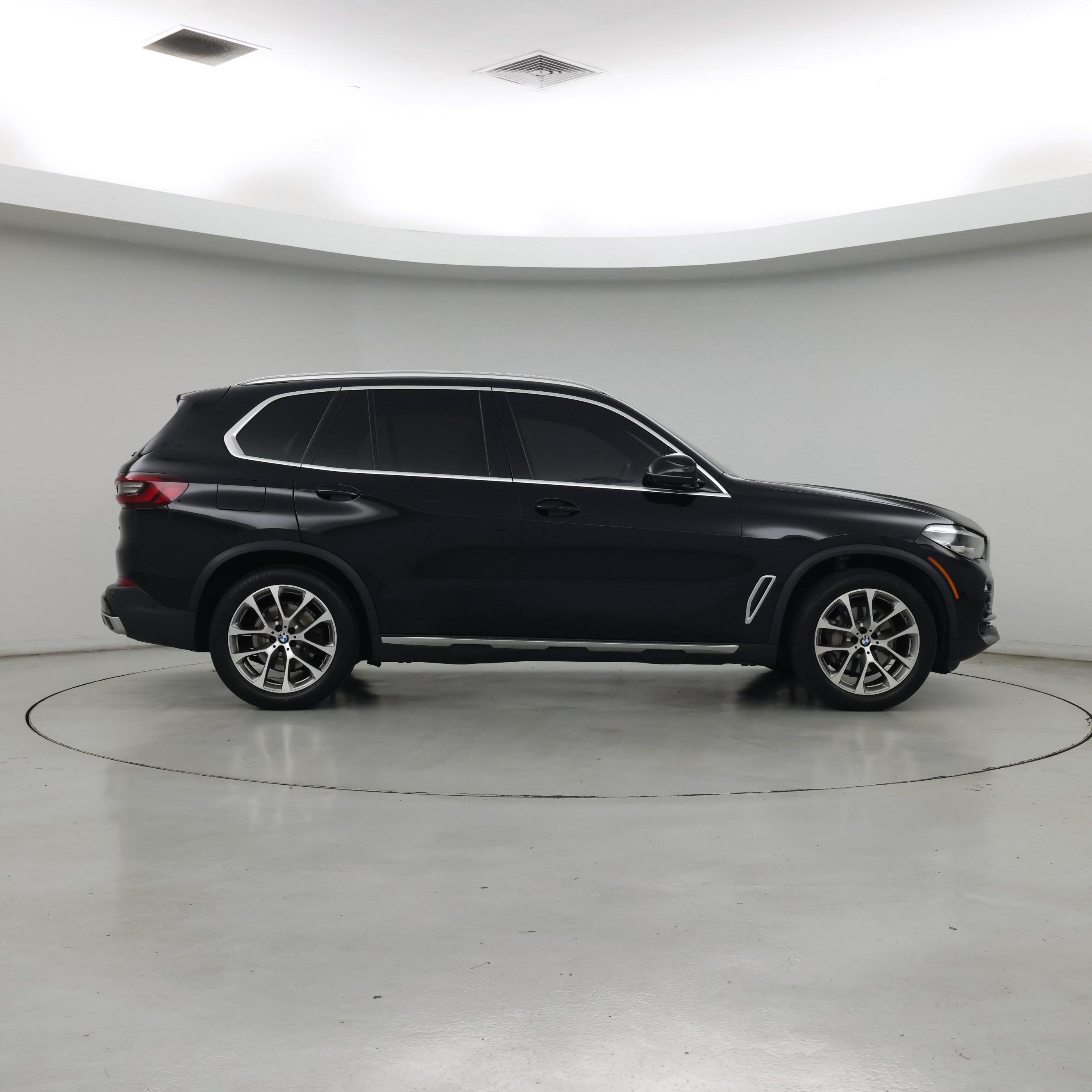 Thumbnail: 2021 BMW X5 - 7