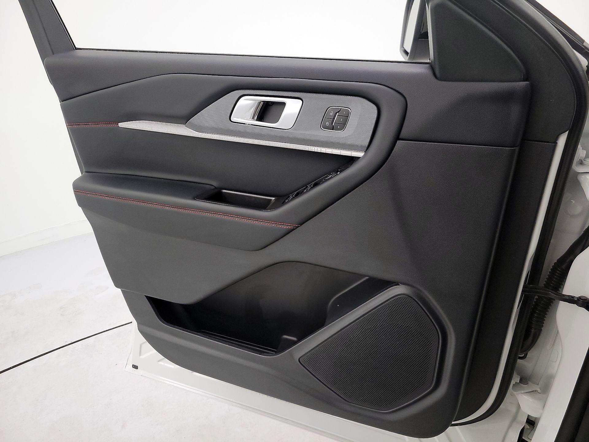 Thumbnail: 2025 Ford Explorer - 12