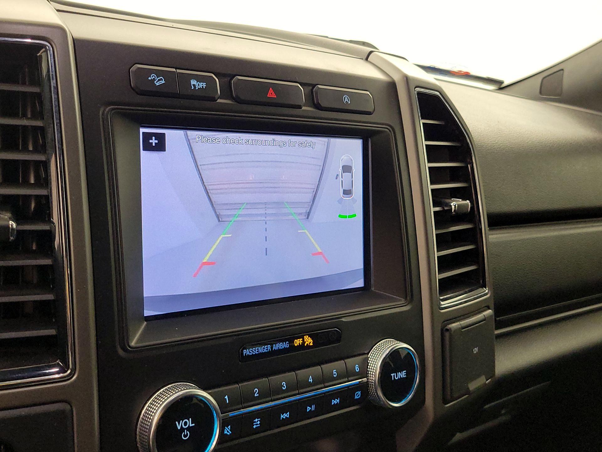 Thumbnail: 2019 Ford Expedition - 14