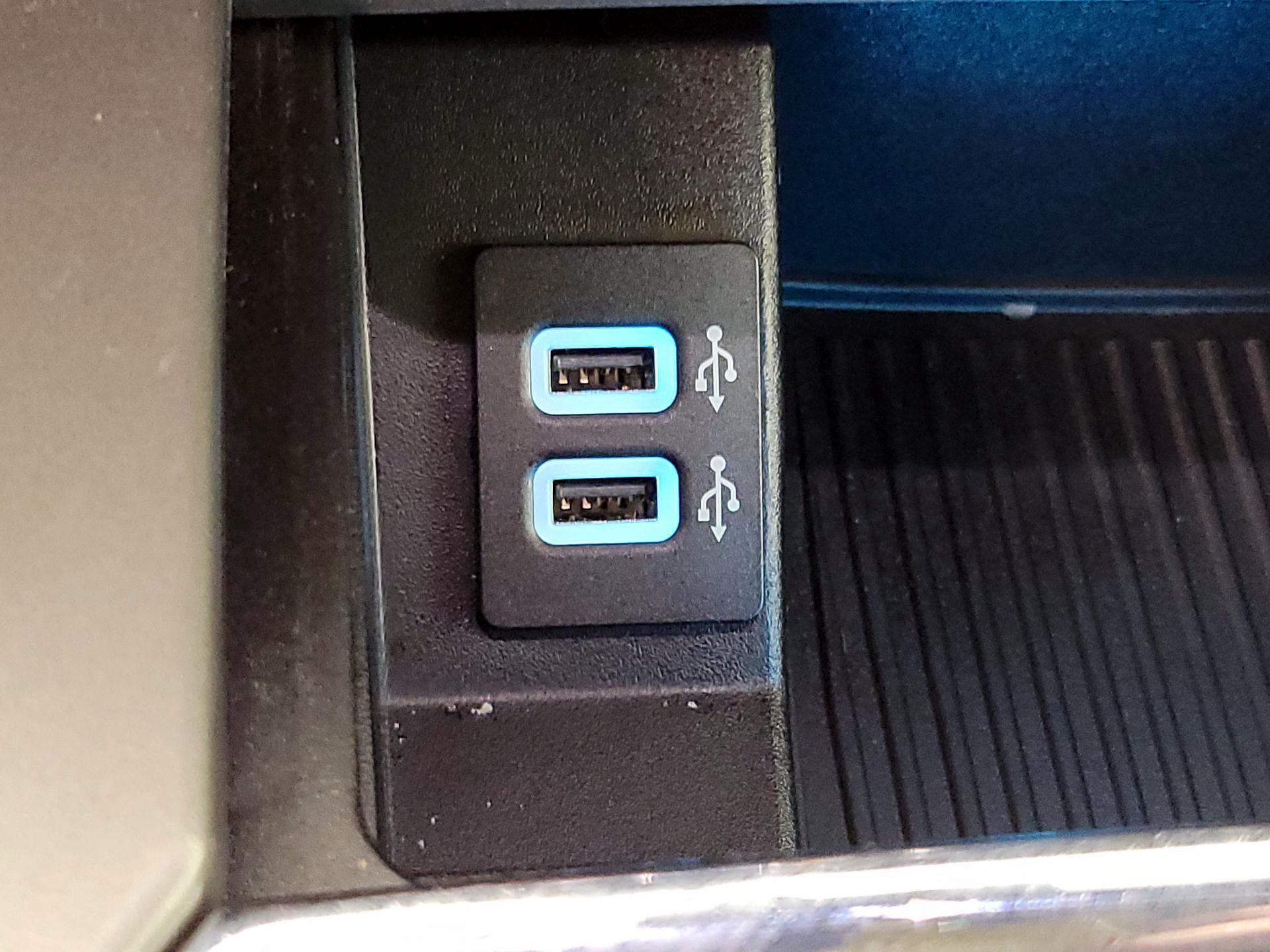 Thumbnail: 2019 Ford Expedition - 18