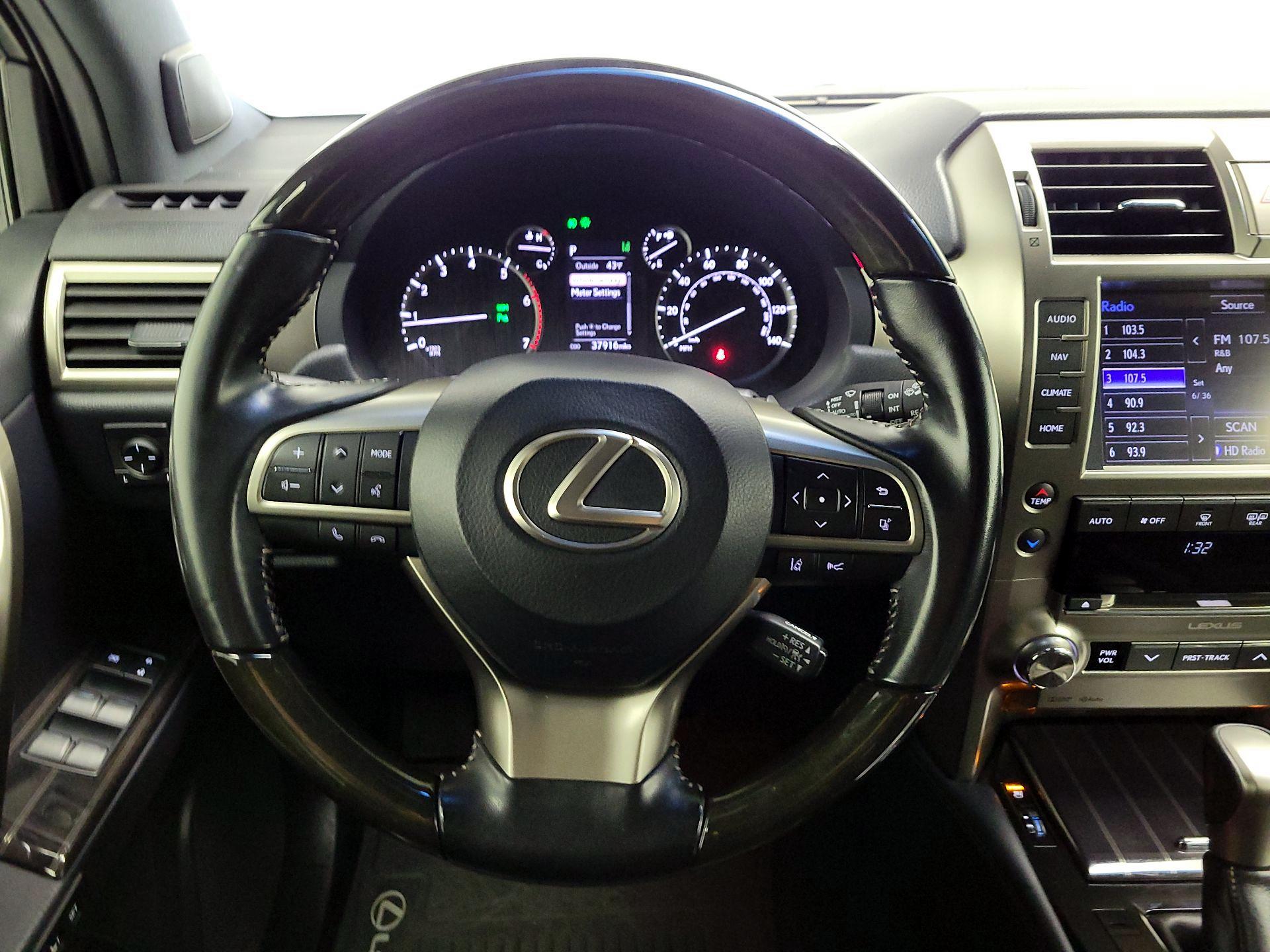 Thumbnail: 2020 Lexus GX - 10