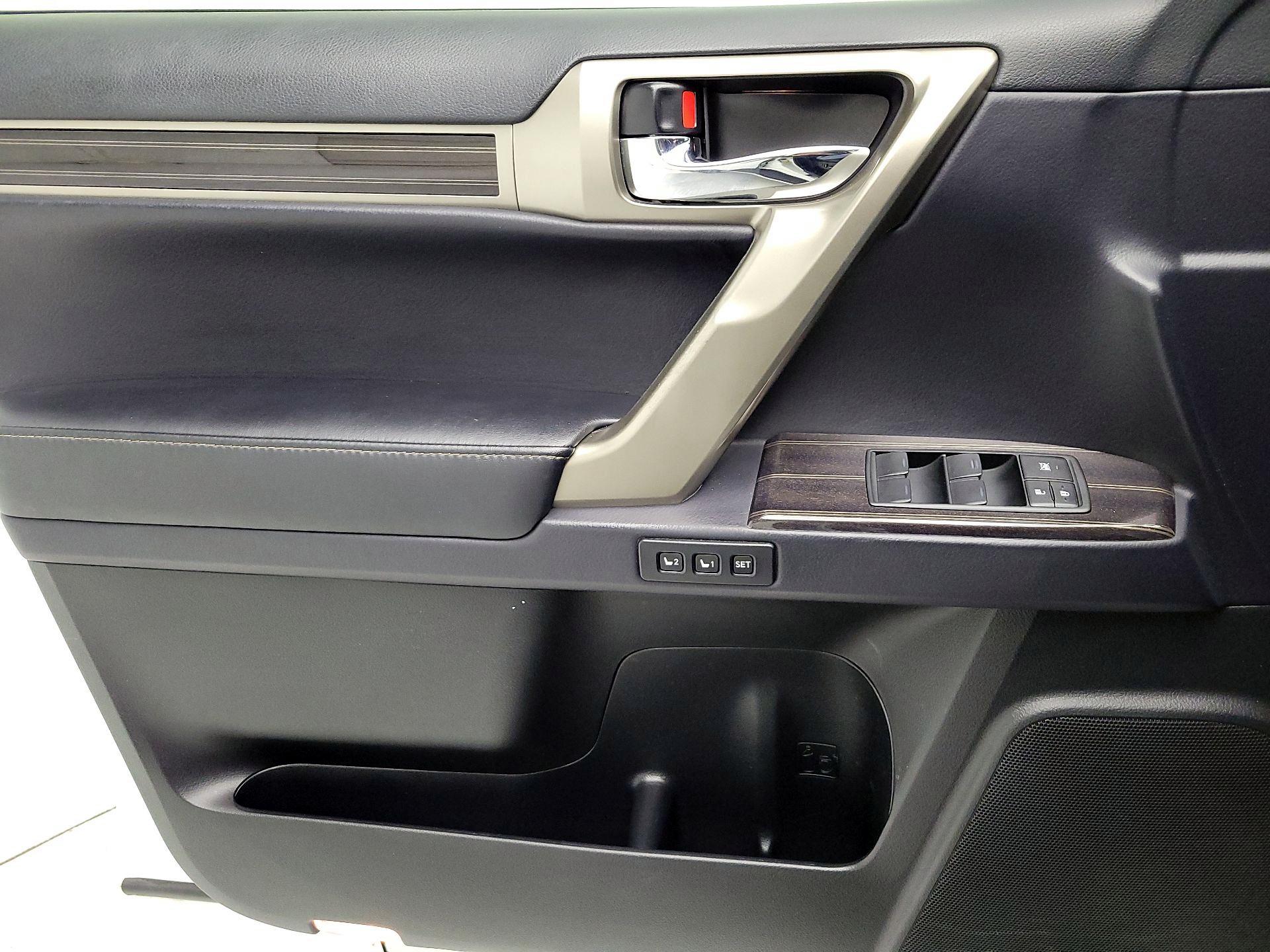 Thumbnail: 2020 Lexus GX - 12