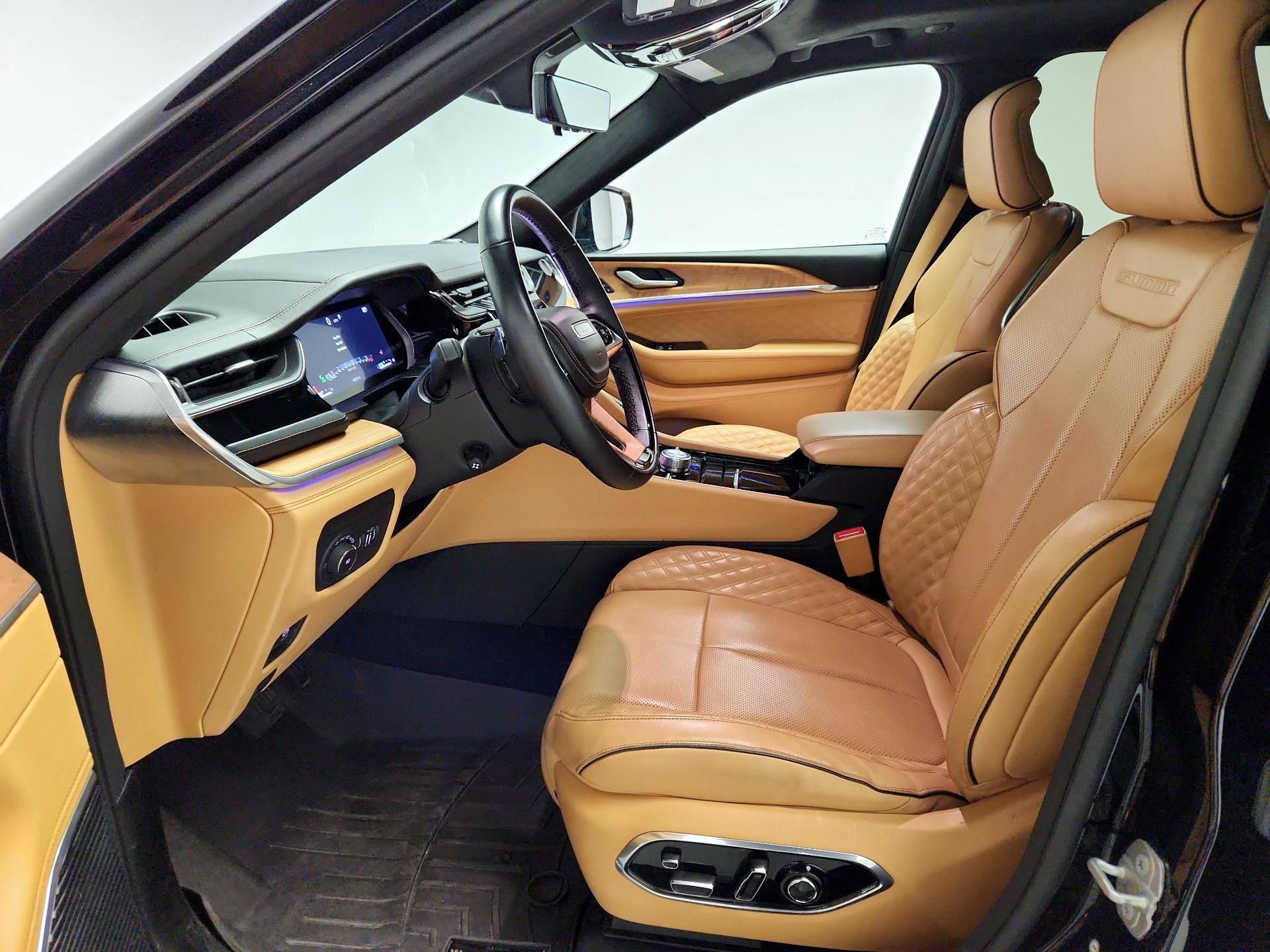 Thumbnail: 2022 Jeep Grand Cherokee - 11