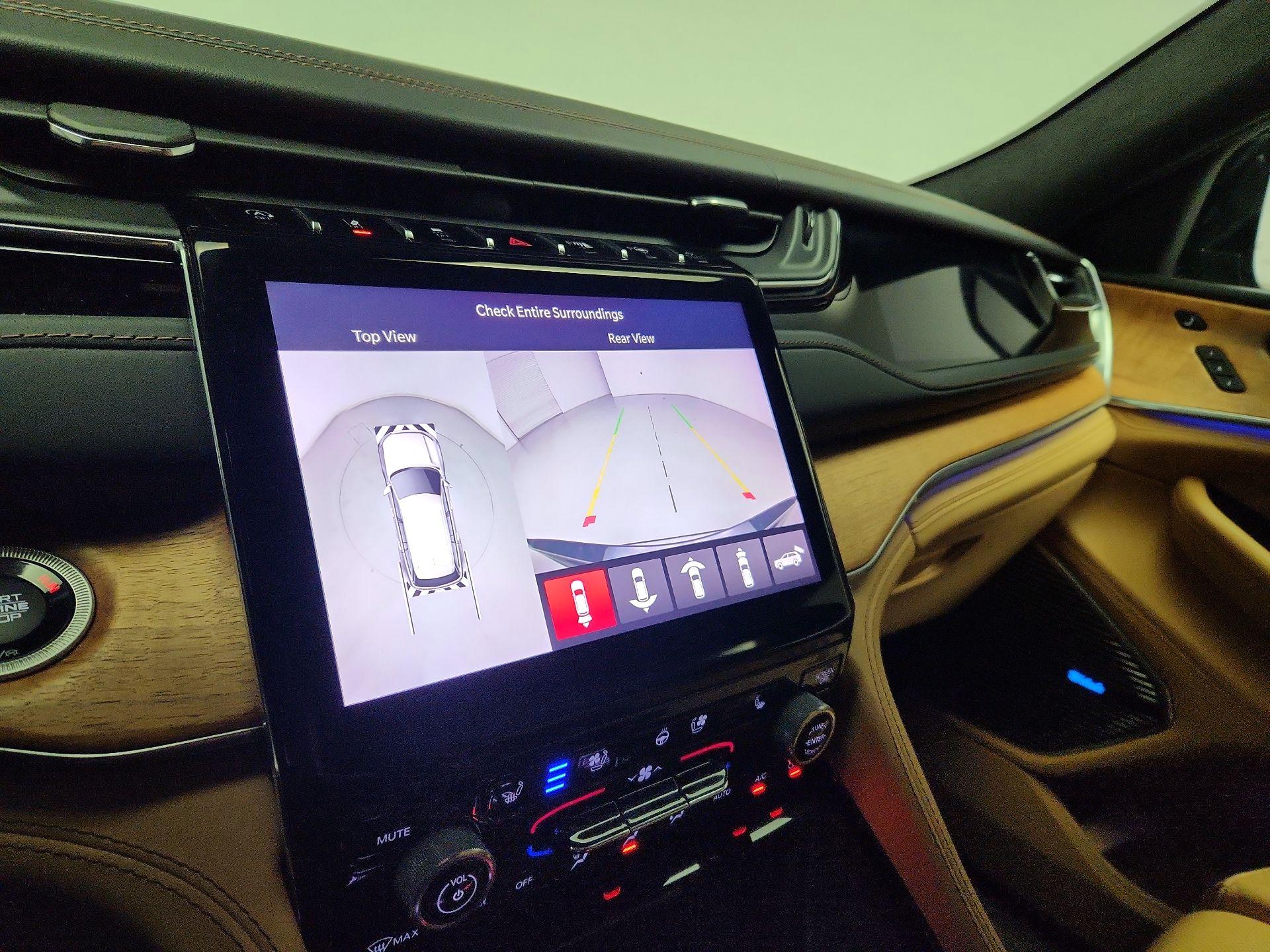 Thumbnail: 2022 Jeep Grand Cherokee - 15