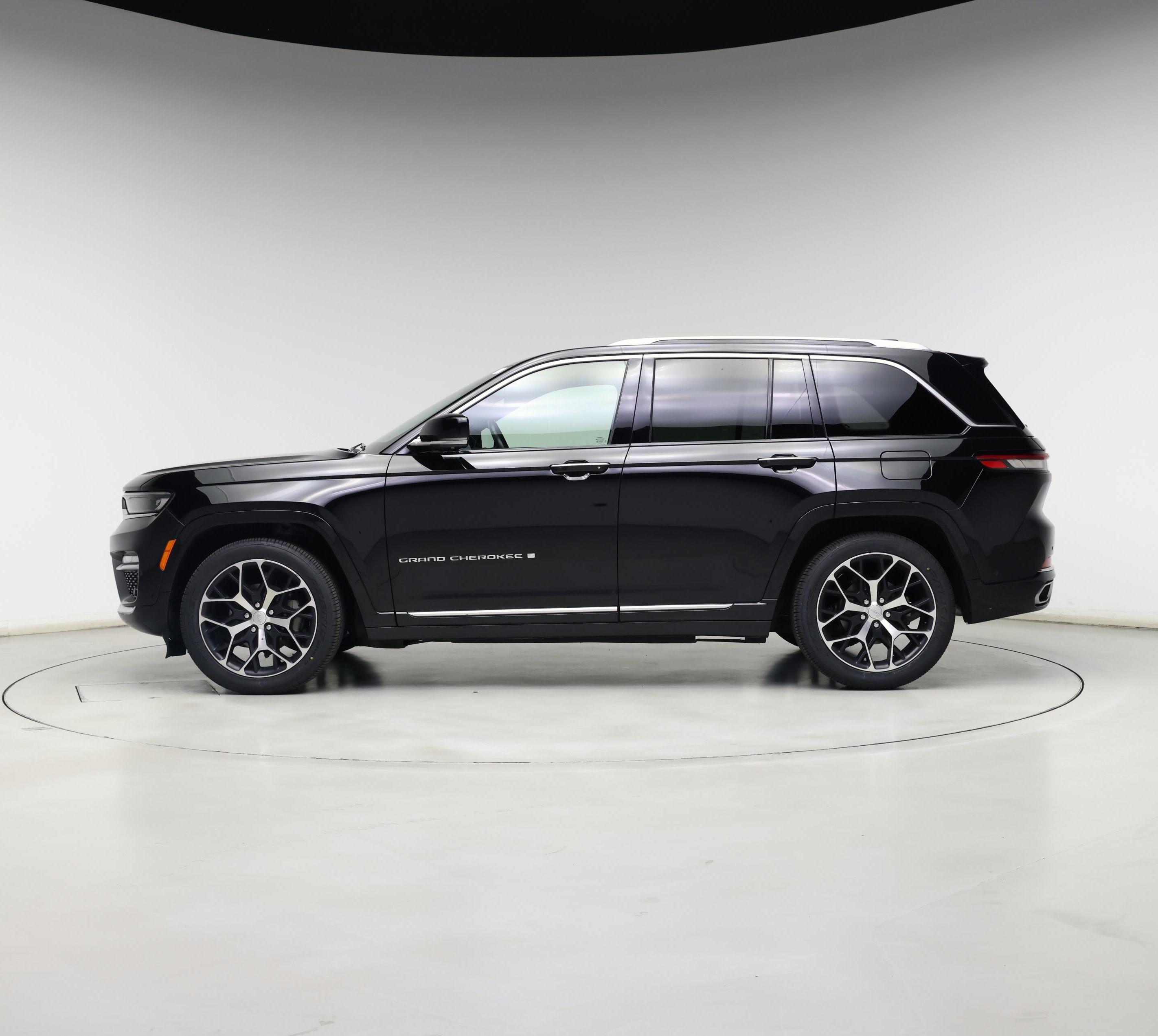 Thumbnail: 2022 Jeep Grand Cherokee - 3