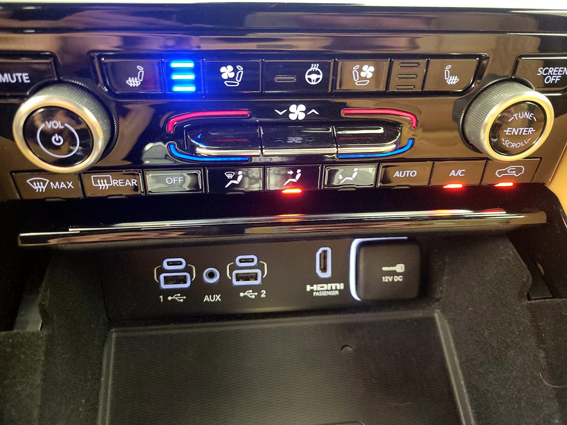 Thumbnail: 2022 Jeep Grand Cherokee - 17