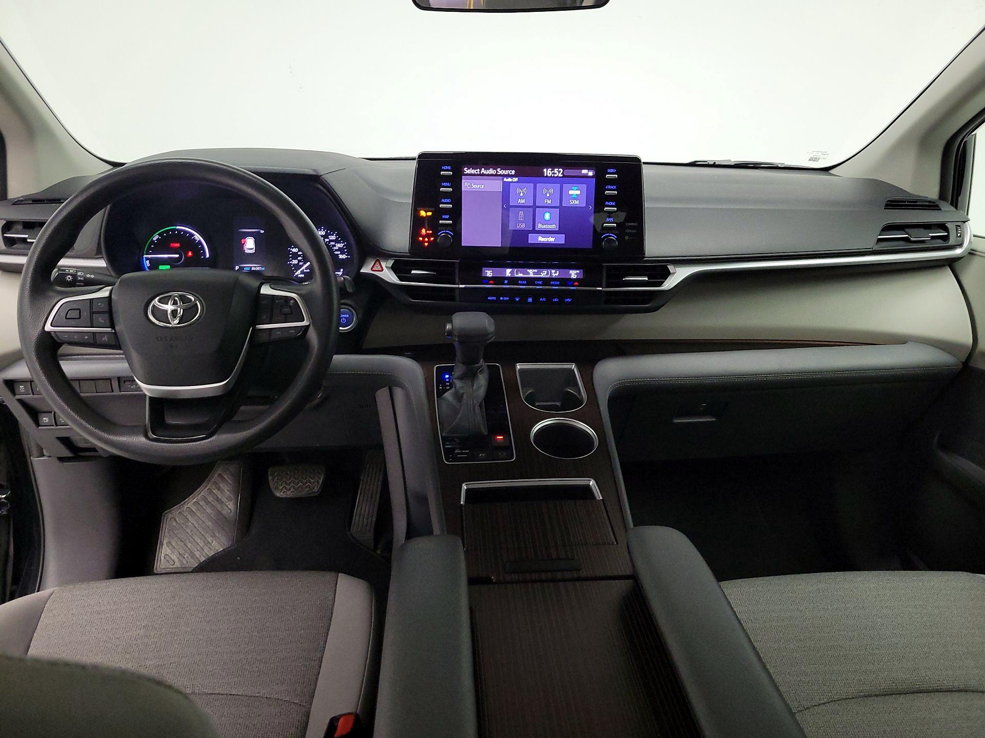 Thumbnail: 2021 Toyota Sienna - 9