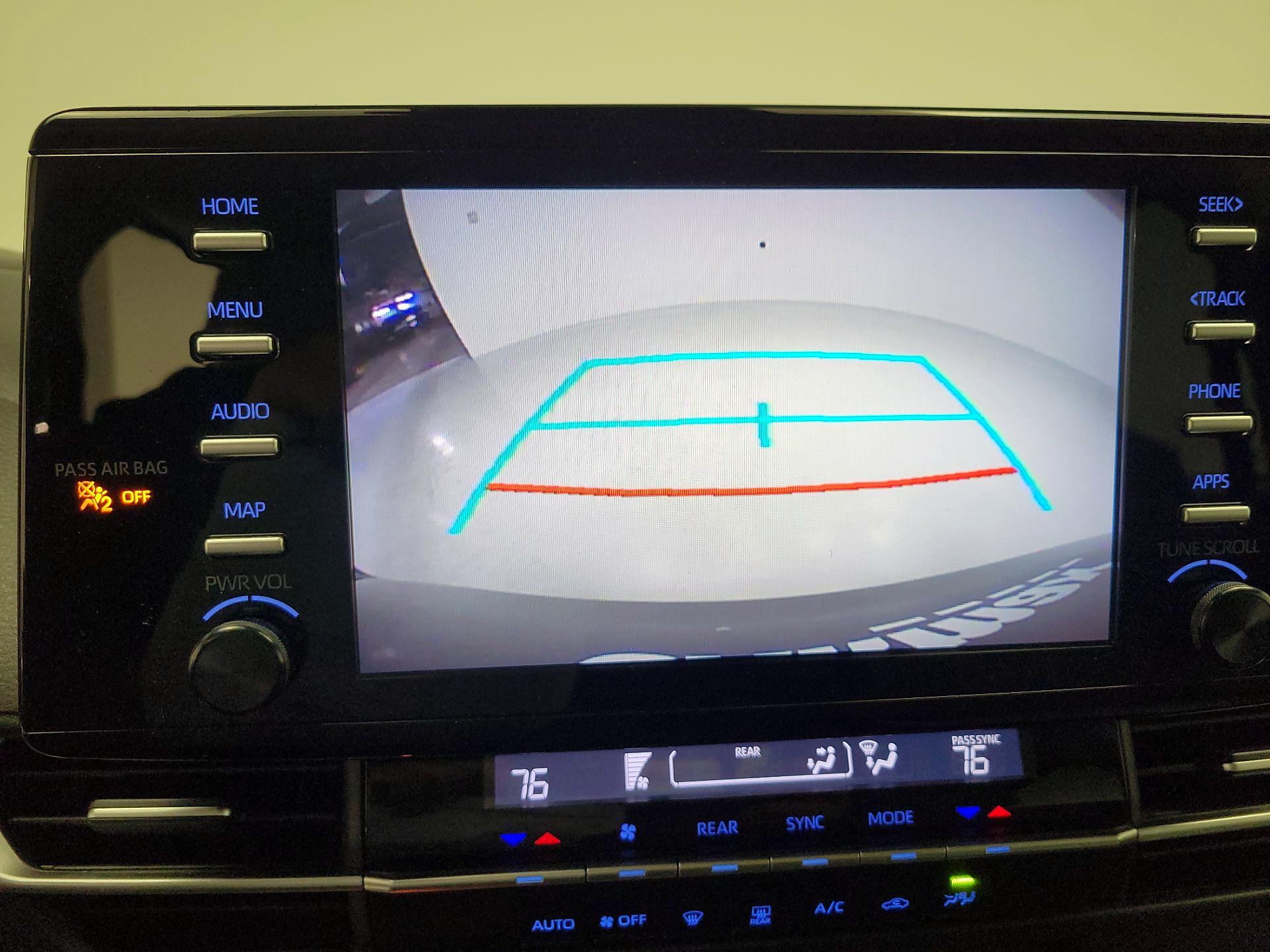 Thumbnail: 2021 Toyota Sienna - 14