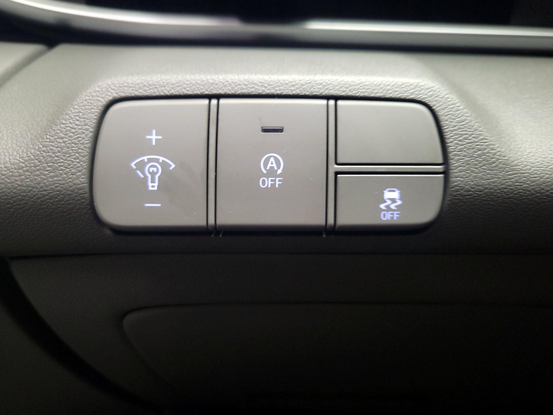 Thumbnail: 2024 Hyundai Elantra - 13