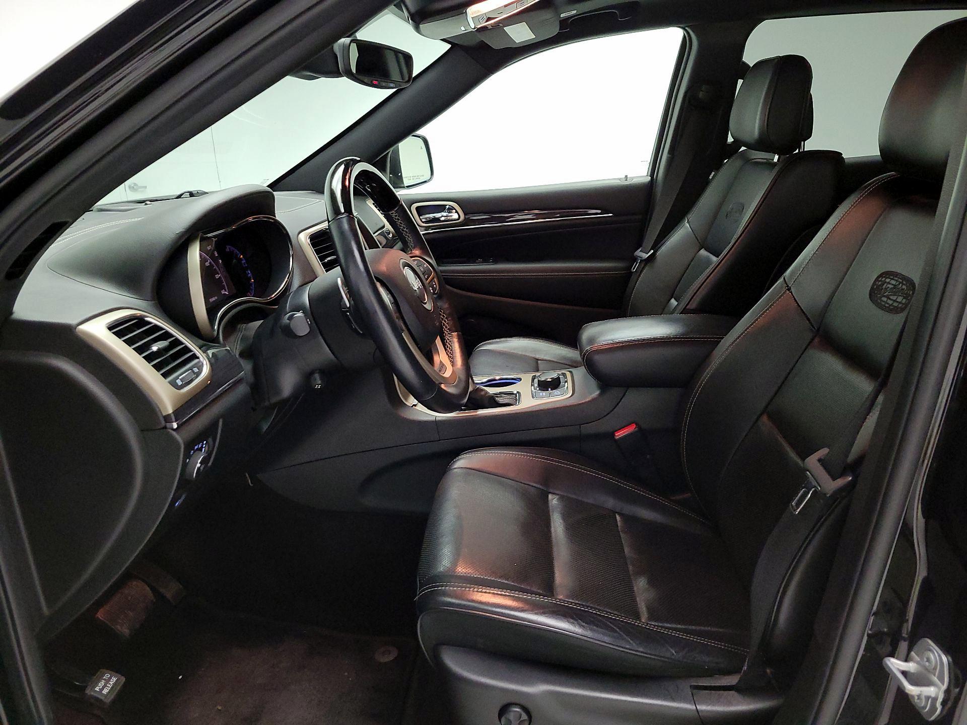 Thumbnail: 2017 Jeep Grand Cherokee - 11