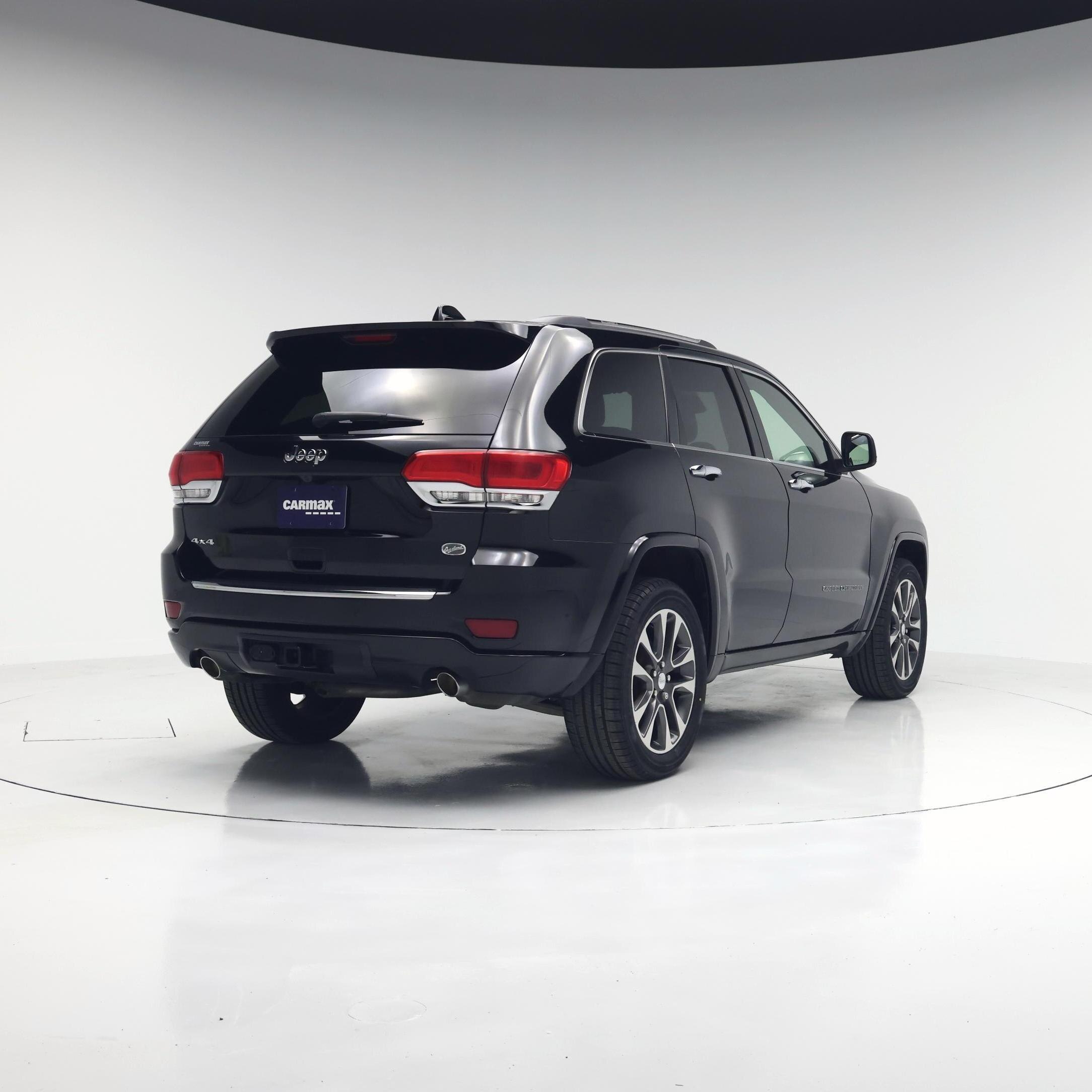 Thumbnail: 2017 Jeep Grand Cherokee - 8