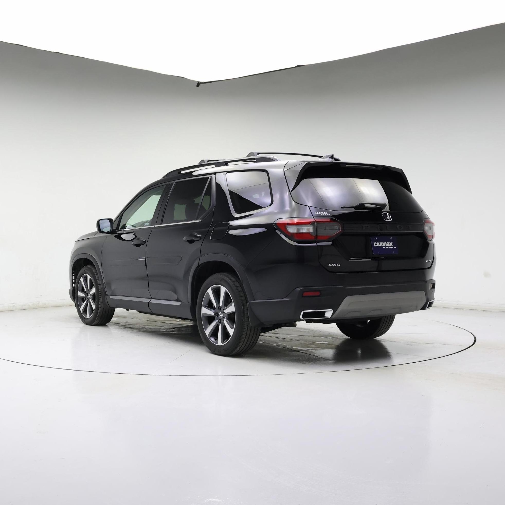 Thumbnail: 2023 Honda Pilot - 2