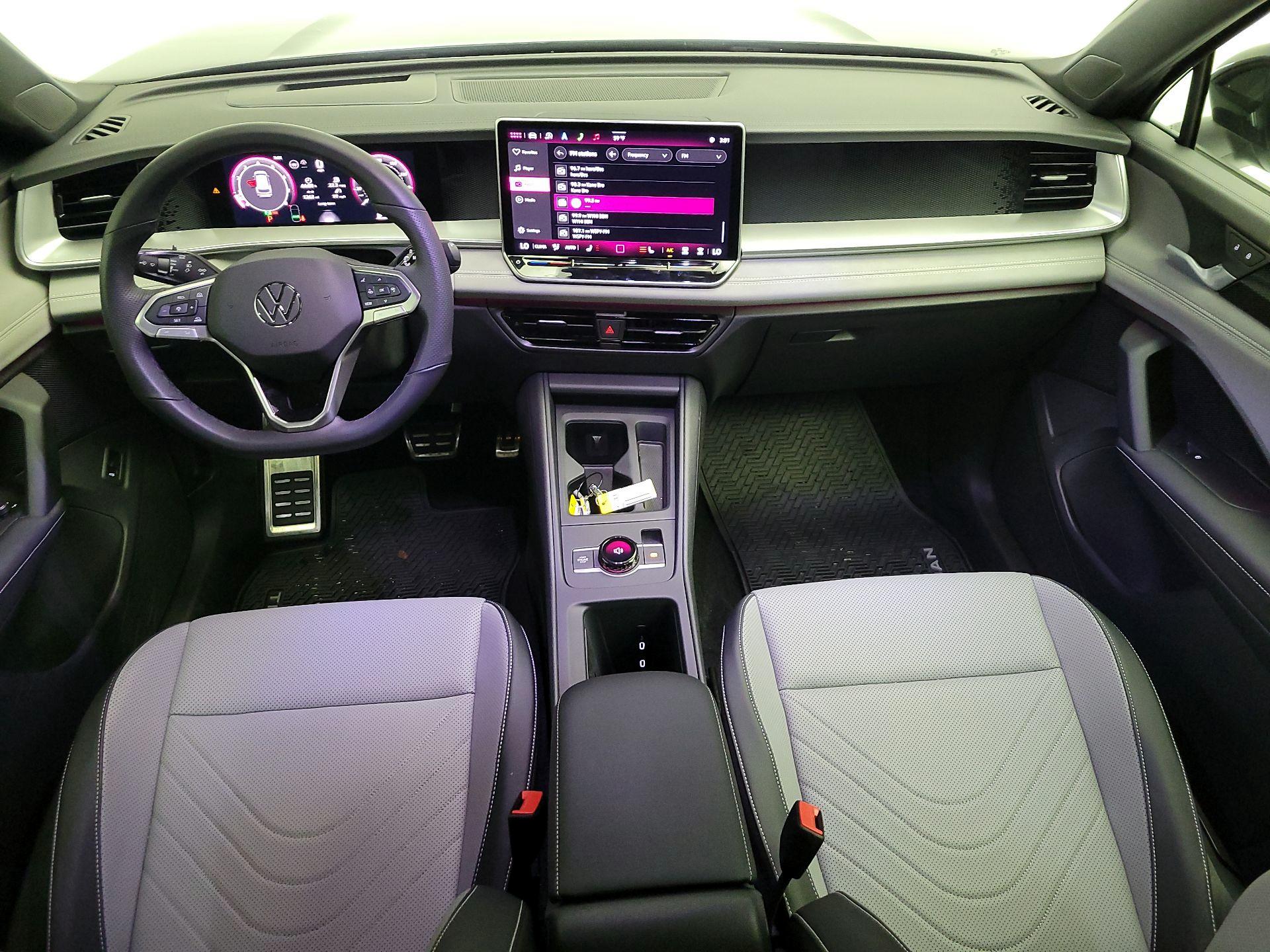 Thumbnail: 2025 Volkswagen Tiguan - 9