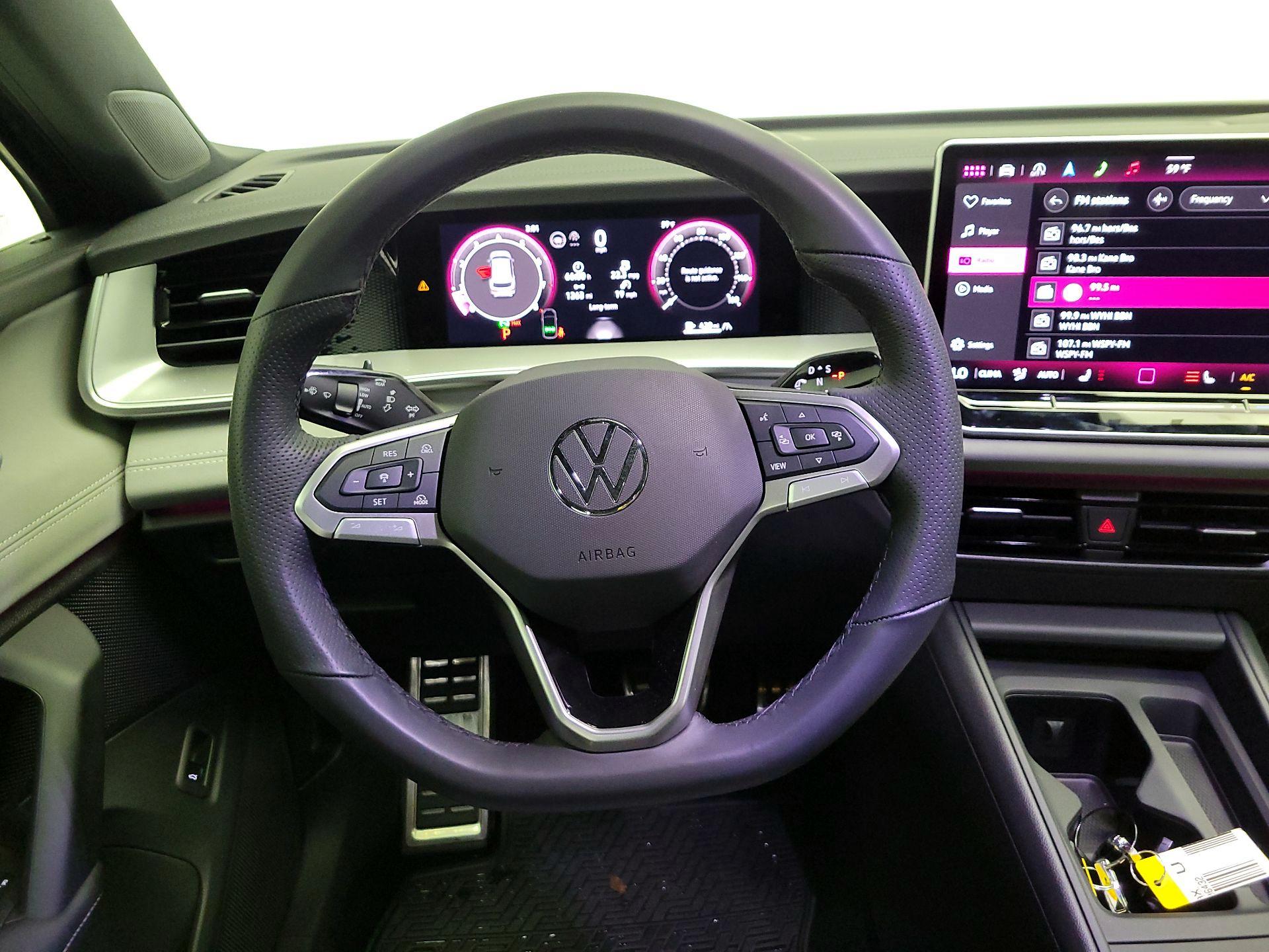 Thumbnail: 2025 Volkswagen Tiguan - 10