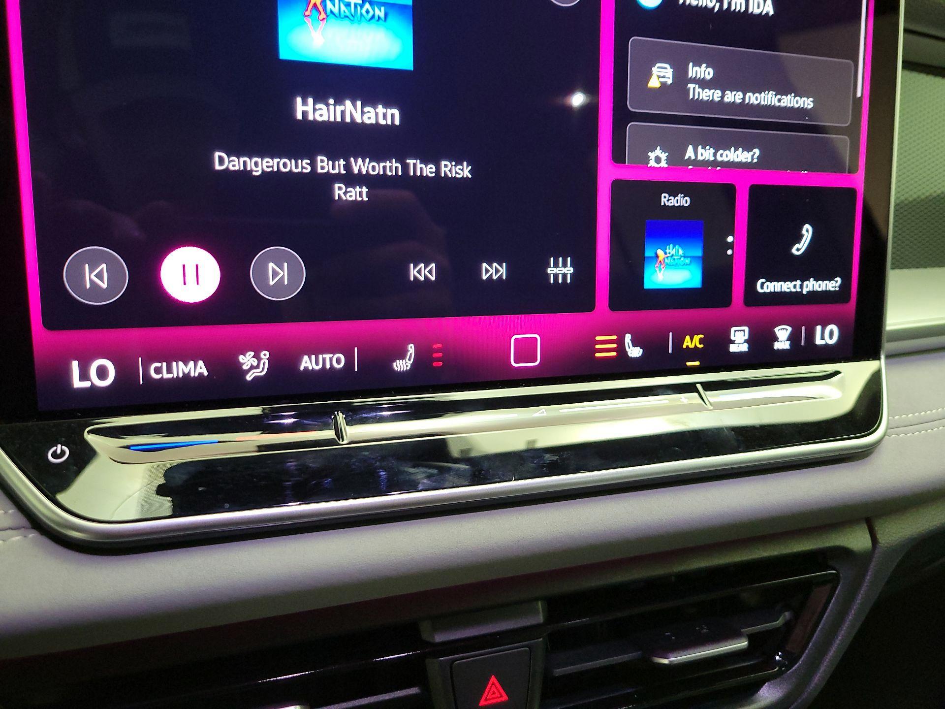 Thumbnail: 2025 Volkswagen Tiguan - 14