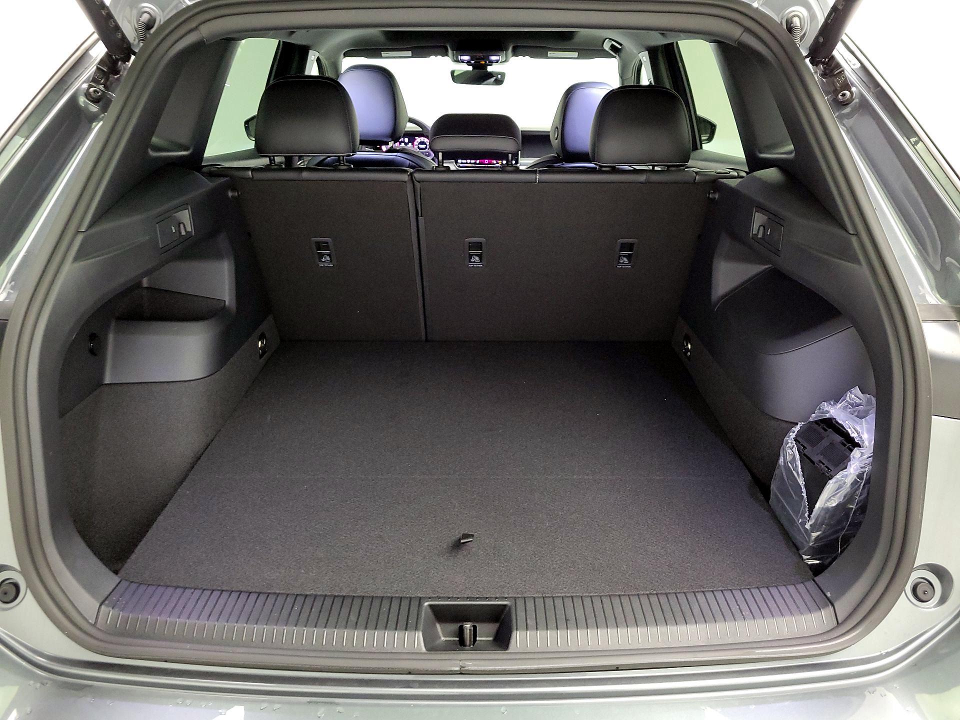 Thumbnail: 2025 Volkswagen Tiguan - 16