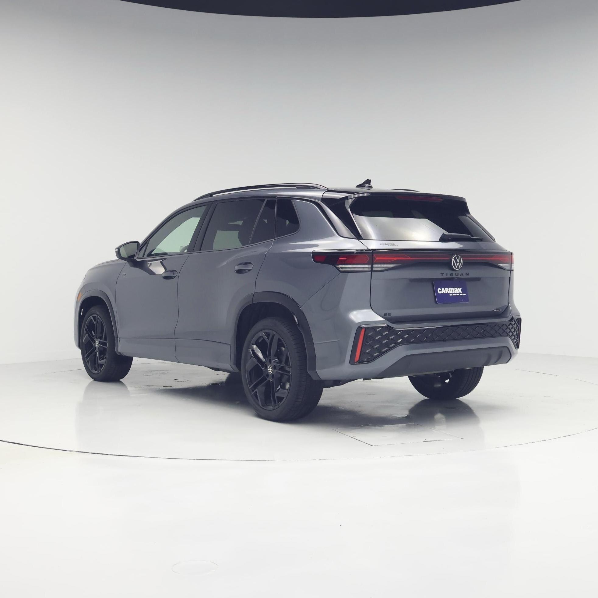 Thumbnail: 2025 Volkswagen Tiguan - 2