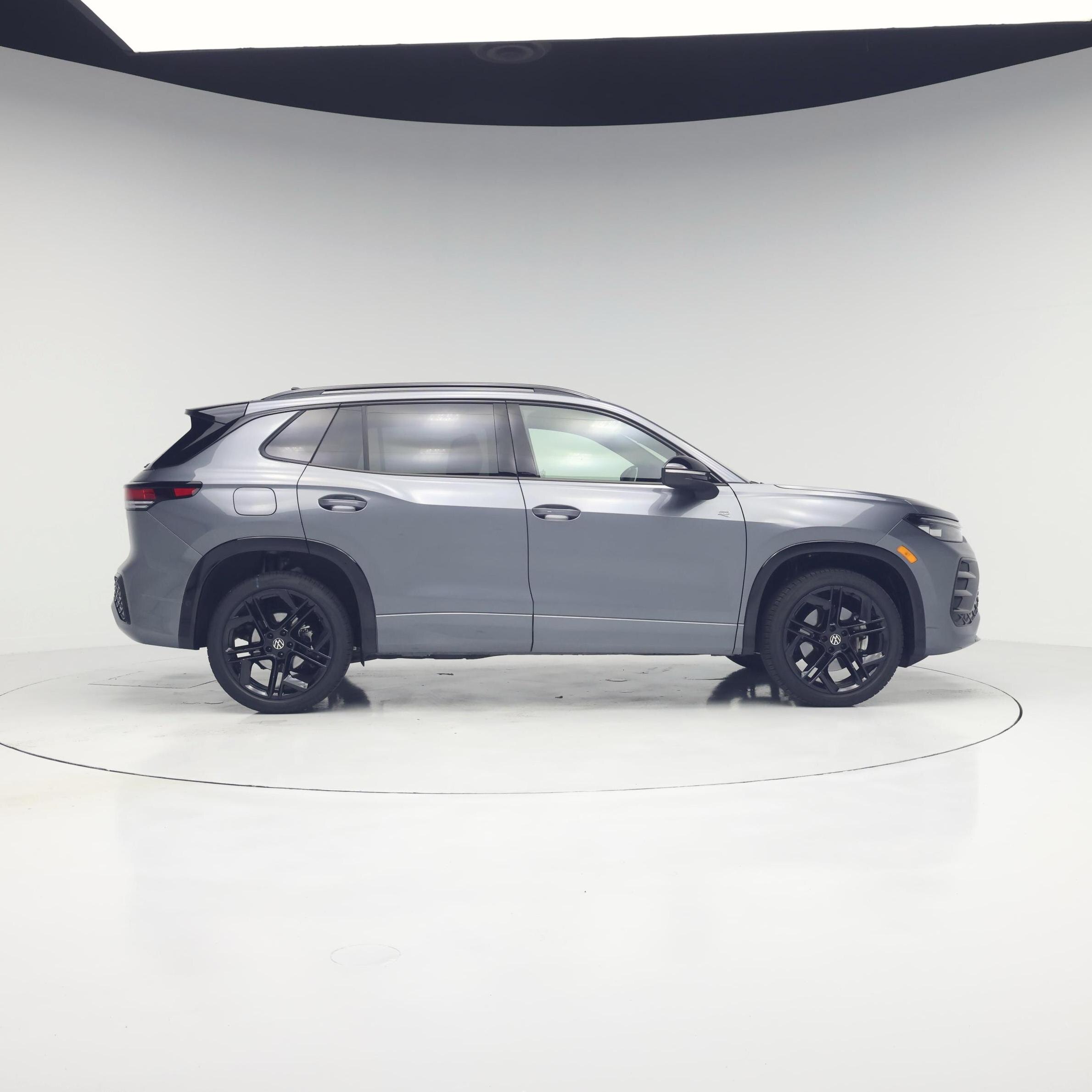 Thumbnail: 2025 Volkswagen Tiguan - 7