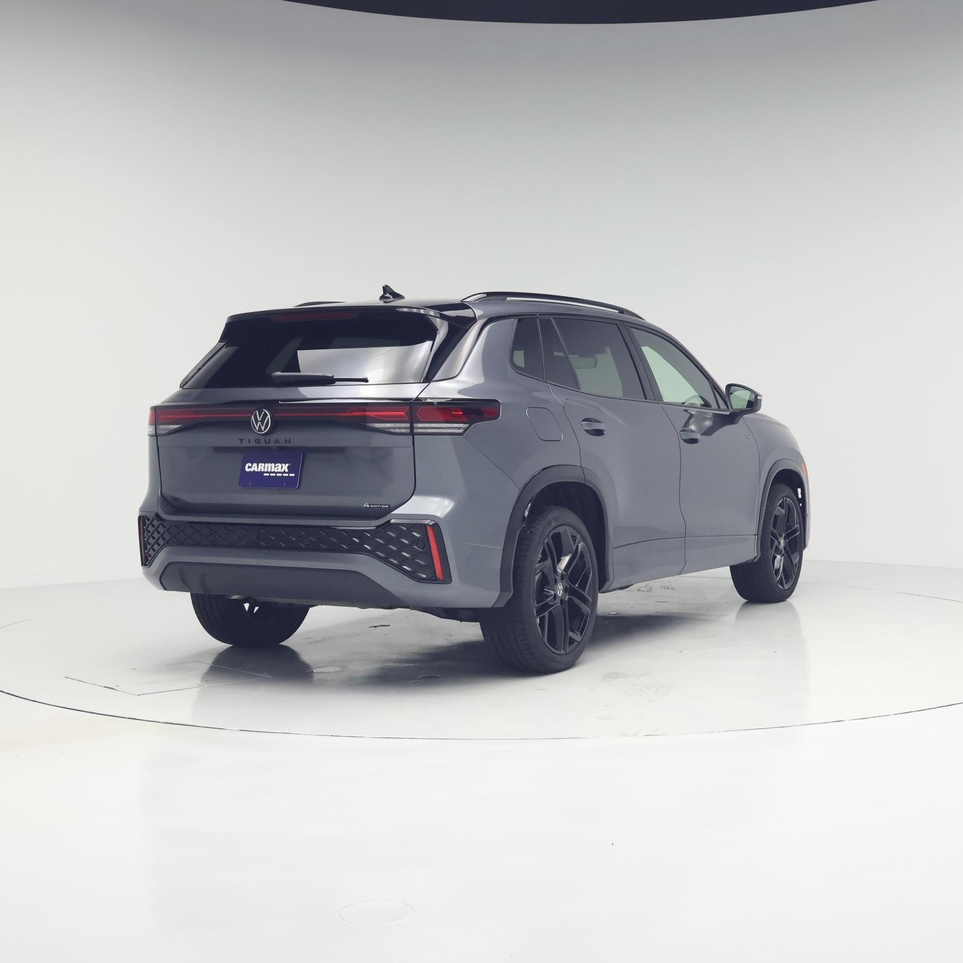 Thumbnail: 2025 Volkswagen Tiguan - 8