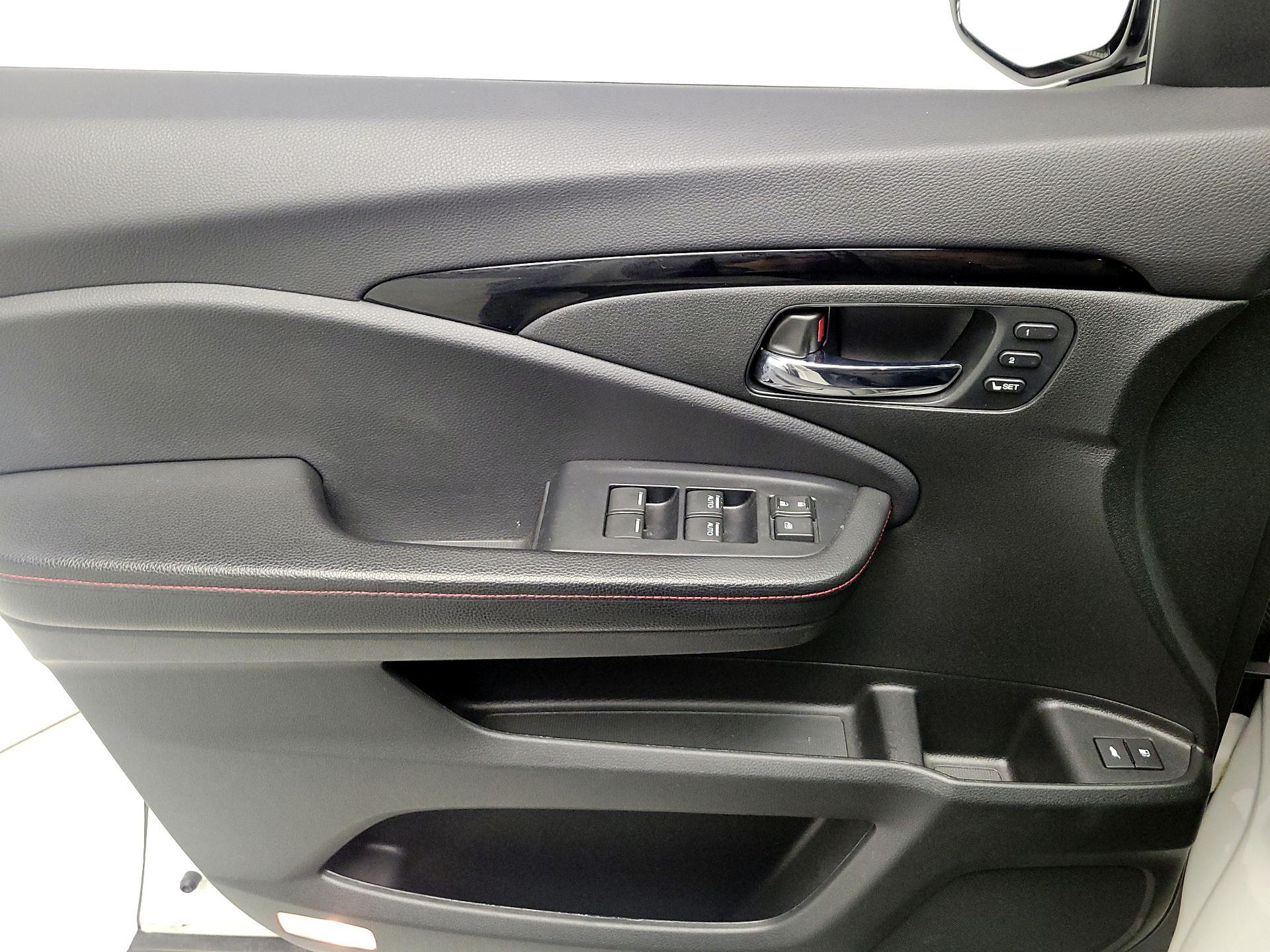 Thumbnail: 2021 Honda Pilot - 12