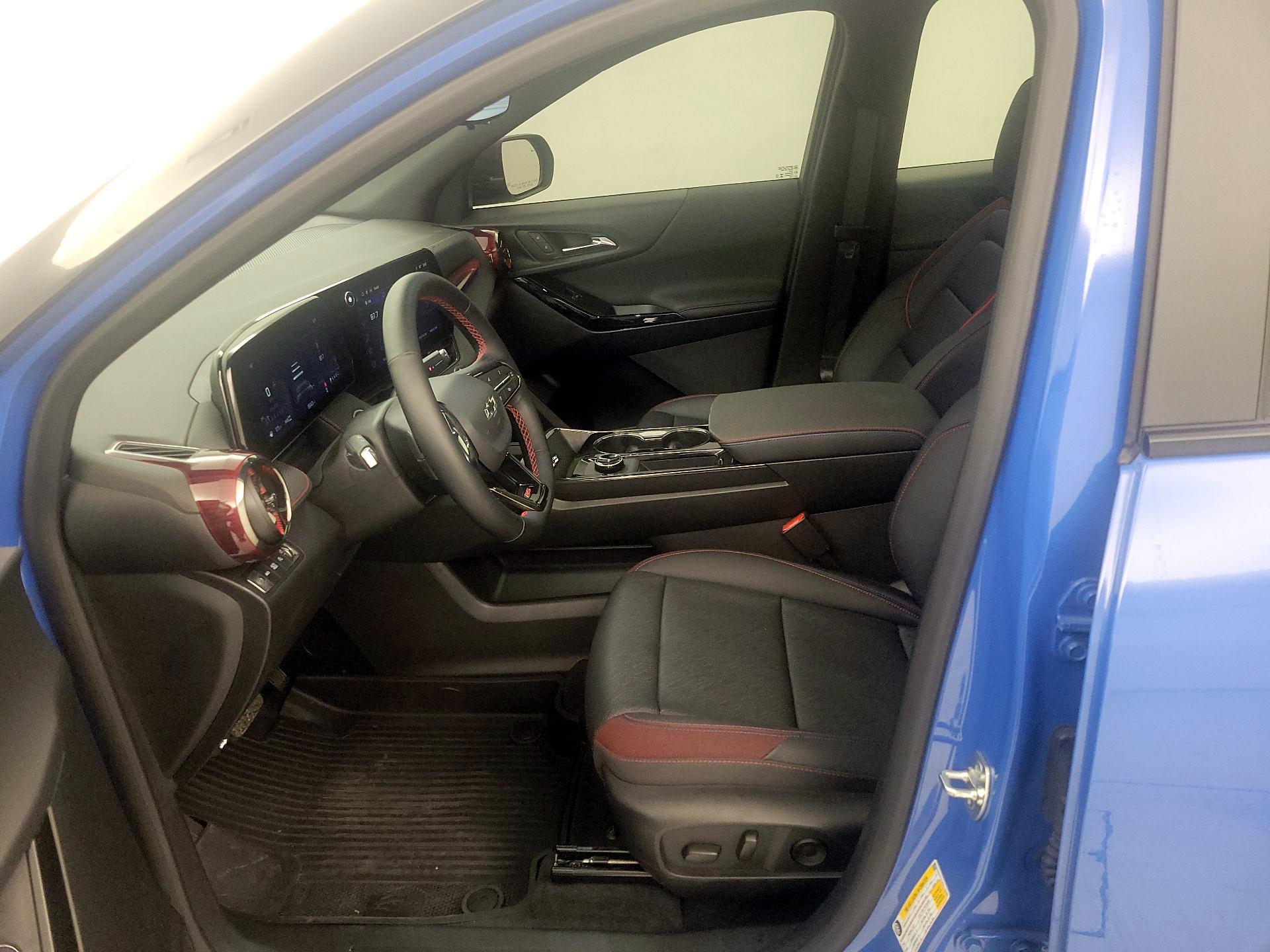 Thumbnail: 2025 Chevrolet Equinox - 11