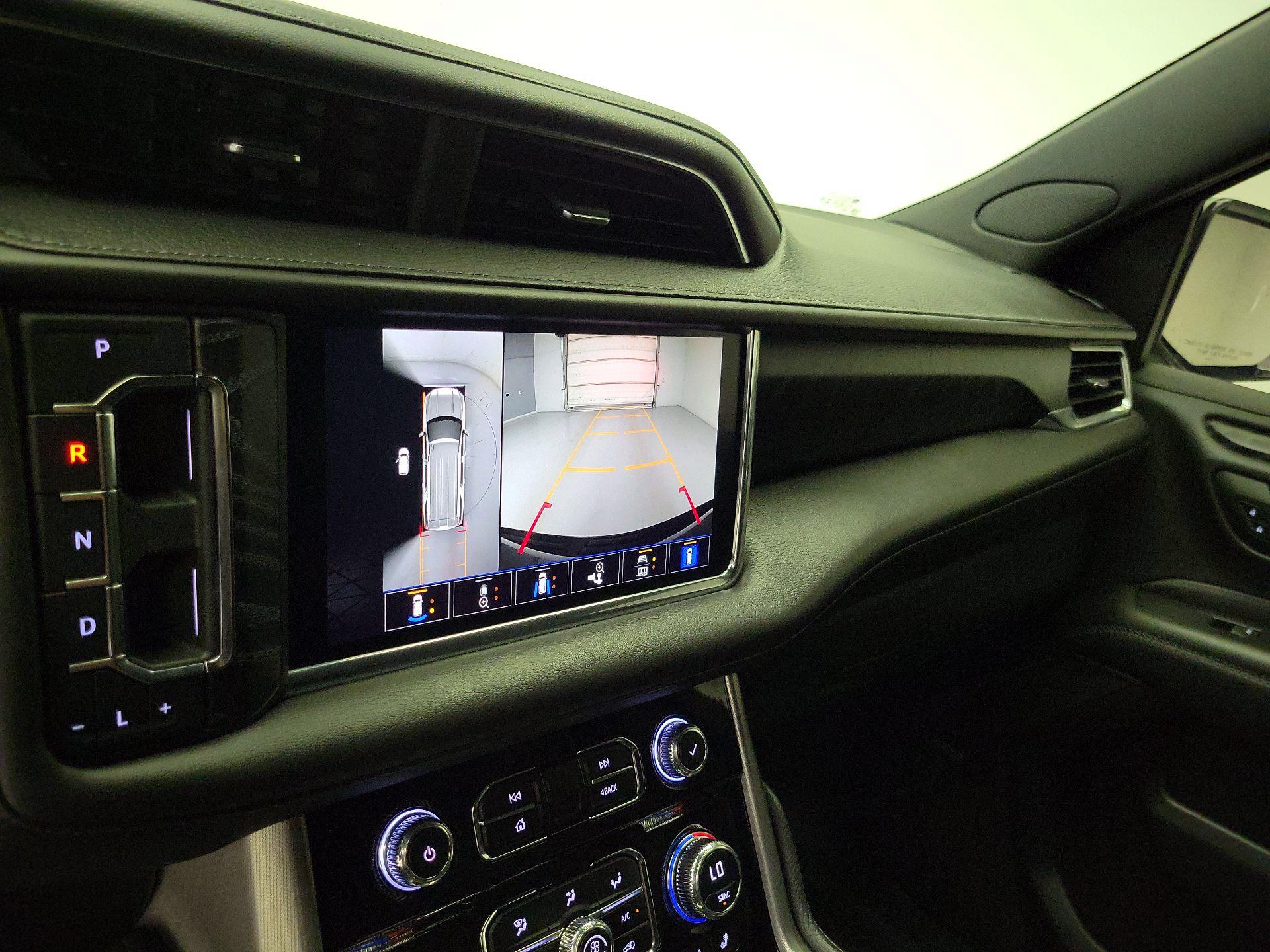 Thumbnail: 2023 GMC Yukon XL - 14