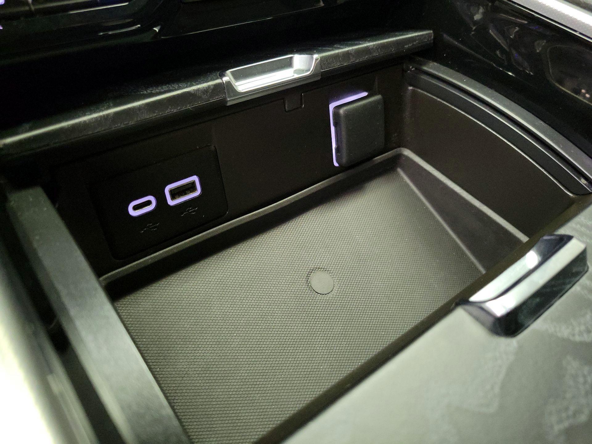 Thumbnail: 2023 GMC Yukon XL - 18