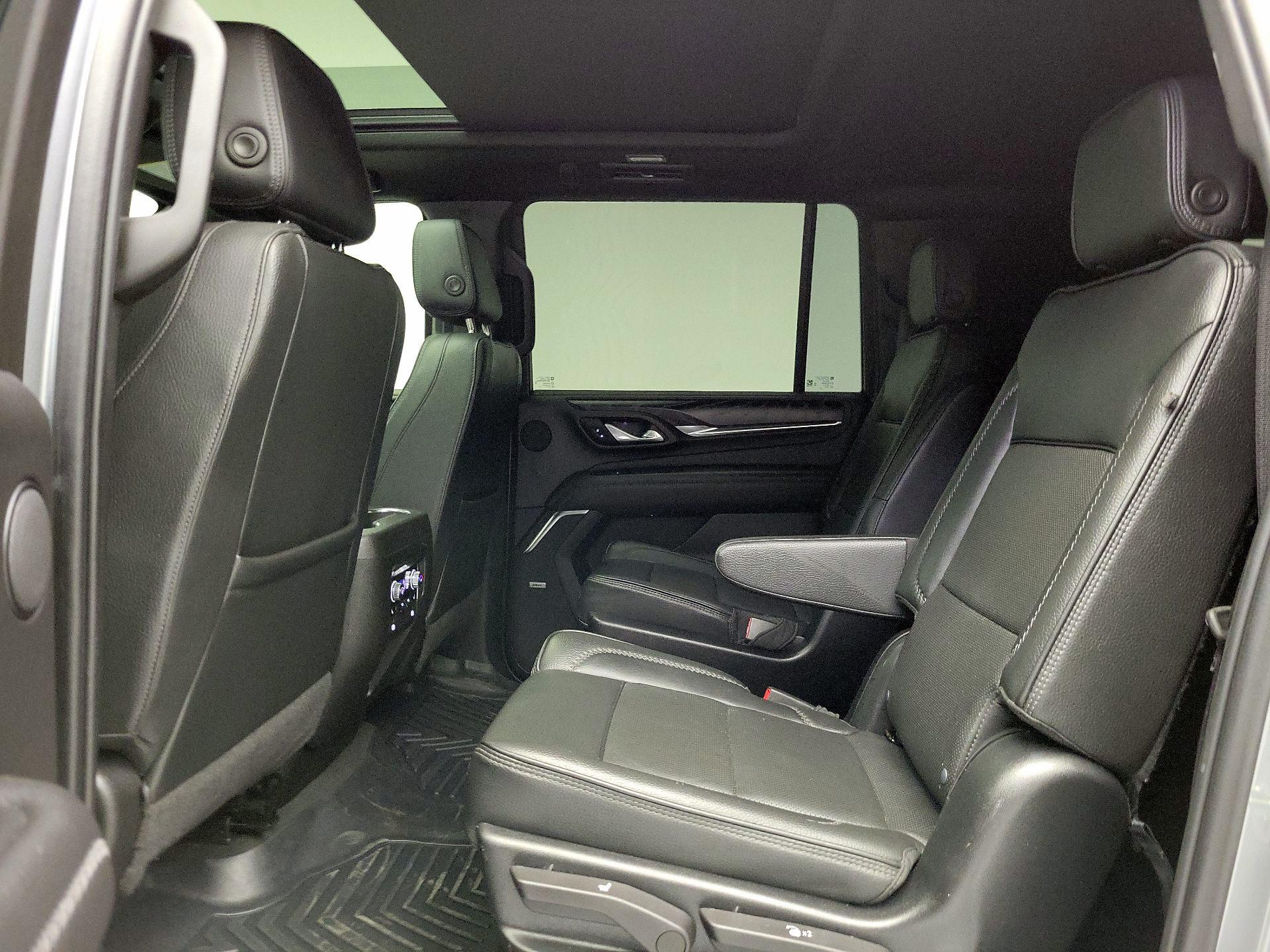 Thumbnail: 2023 GMC Yukon XL - 20